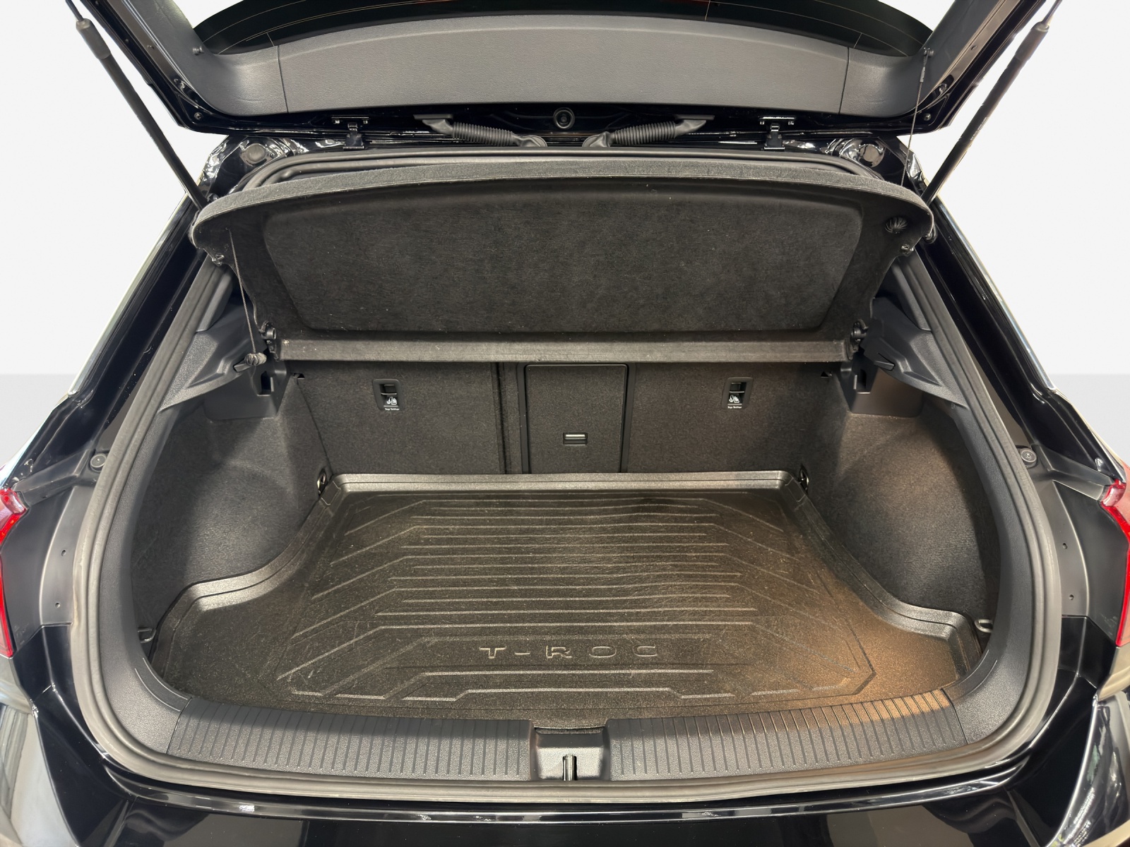 VW T-Roc 2.0 TSI R-Line DSG 4Motion-image-11