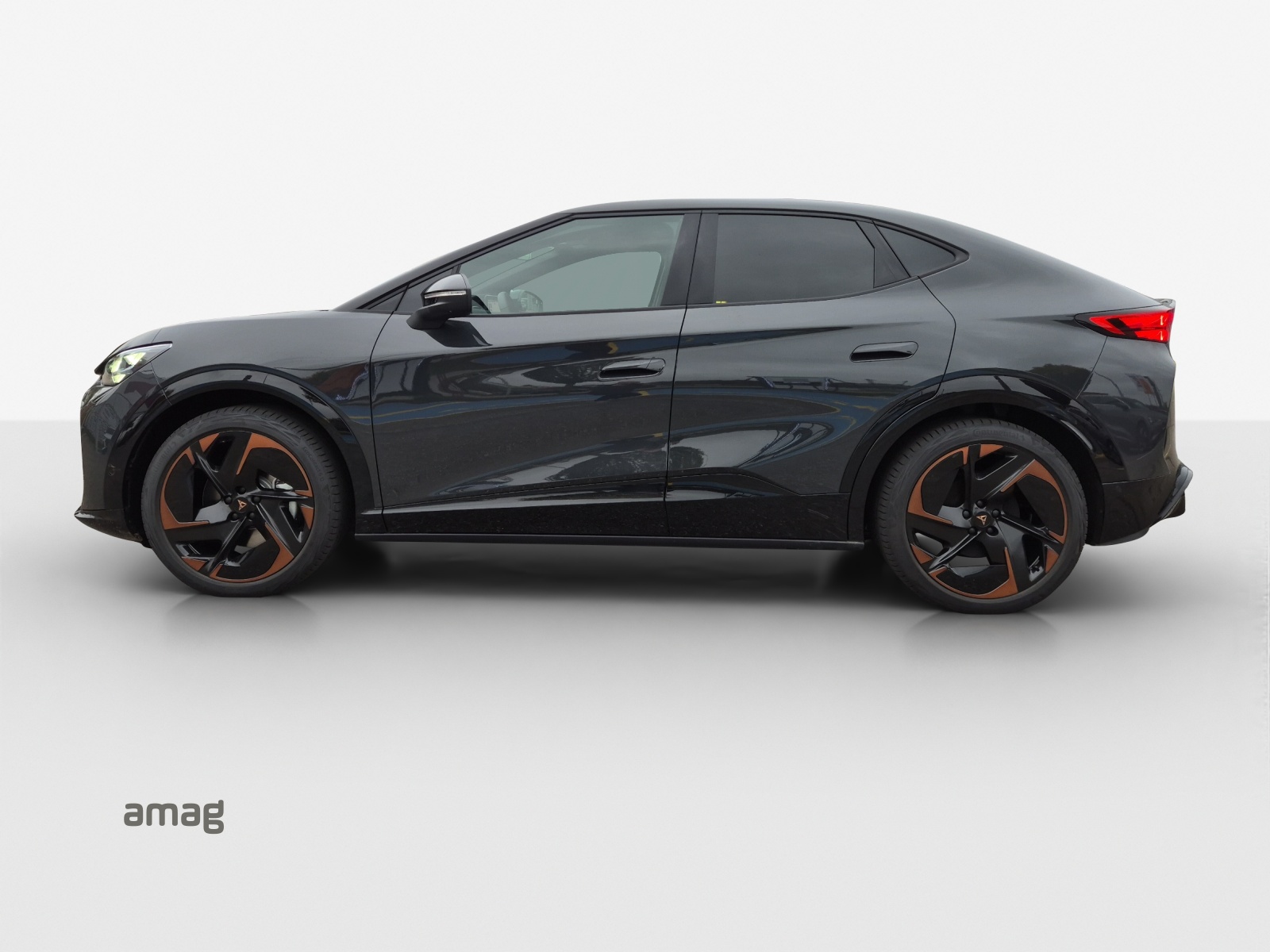 CUPRA Tavascan Type 9 77 kWh Adrenaline-image-1