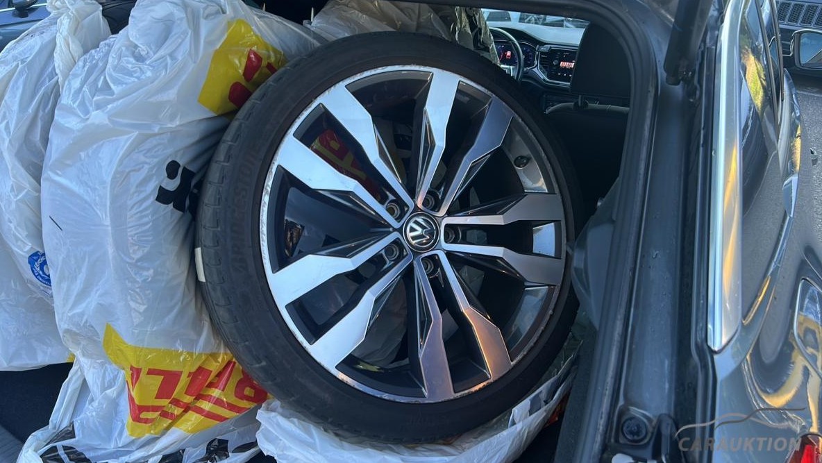 VW T-Roc 2.0 TSI Sport DSG 4Motion-image-4