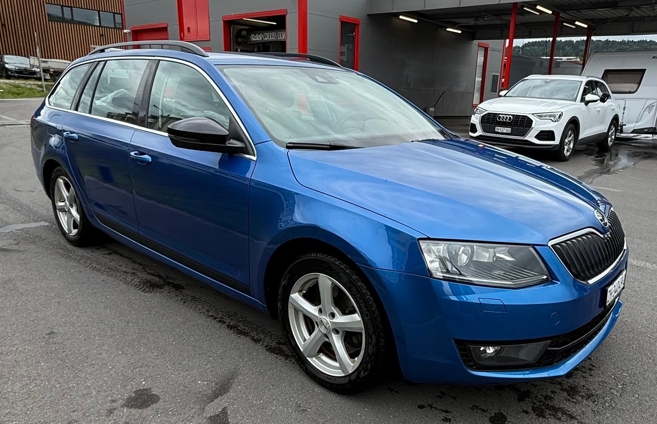 SKODA Octavia Combi 1.8 TSI Fresh DSG .behindertfahrzeug-image-2