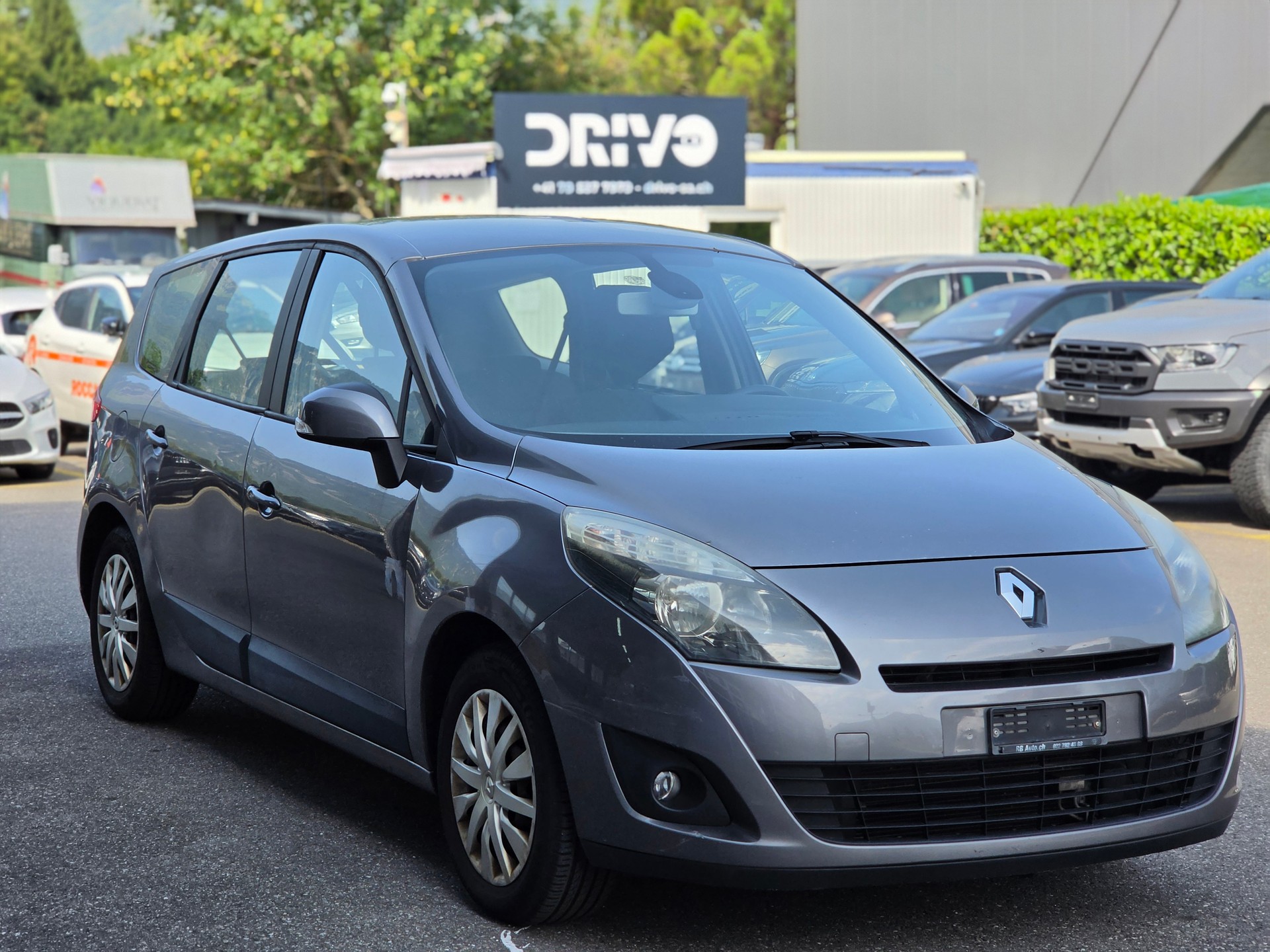 RENAULT Grand Scénic 2.0 16V Privilège X-Tronic CVT-image-0