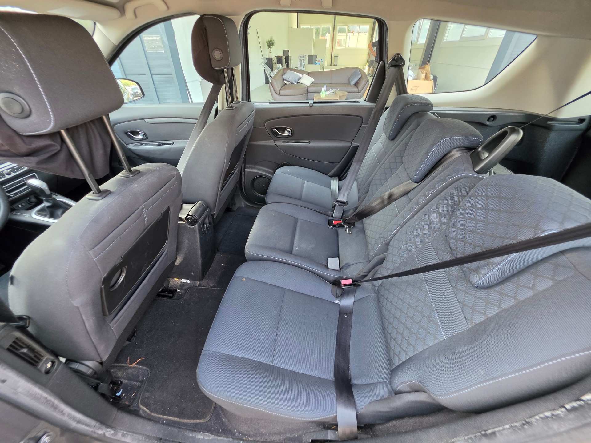 RENAULT Grand Scénic 2.0 16V Privilège X-Tronic CVT-image-8