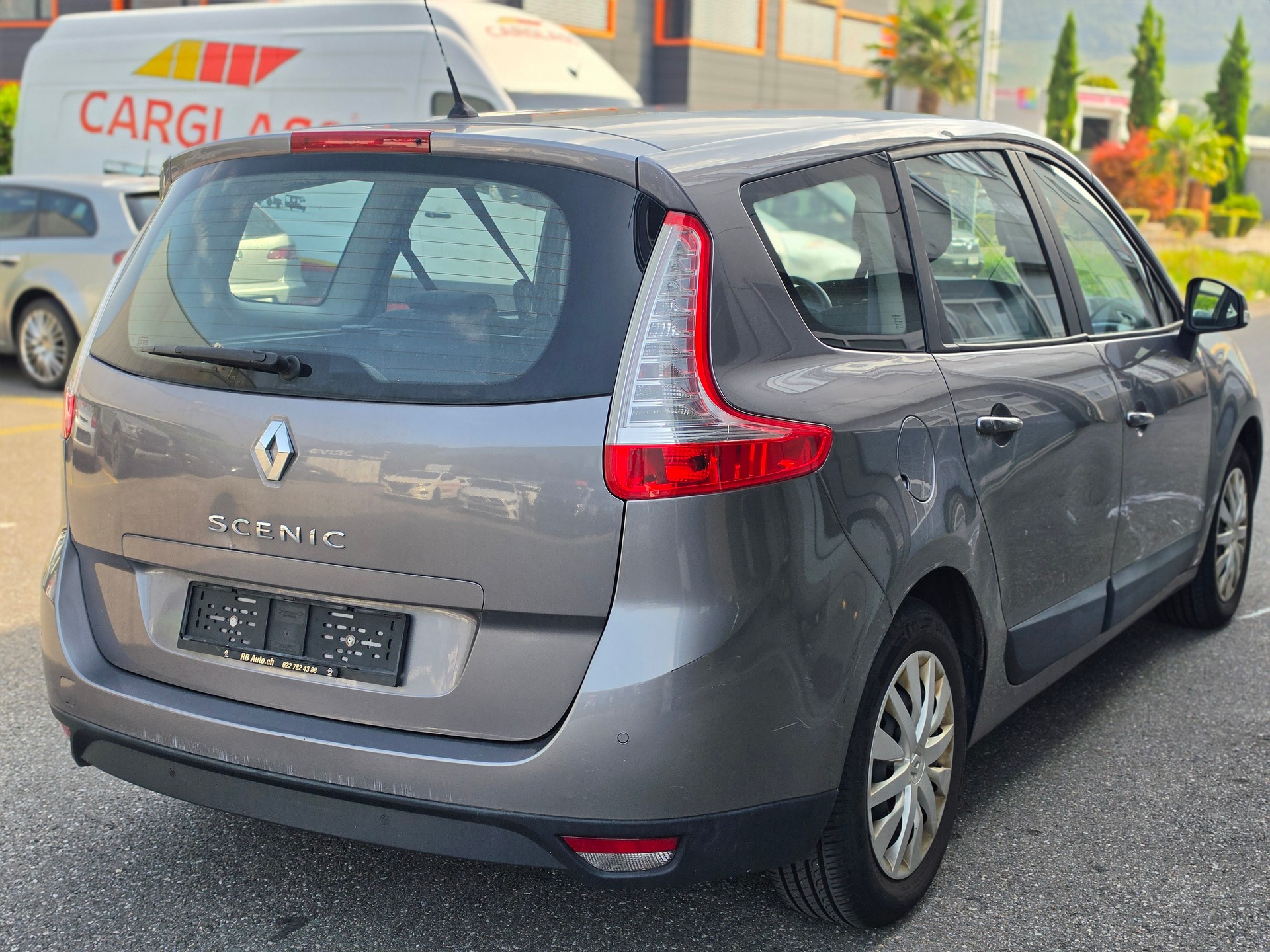 RENAULT Grand Scénic 2.0 16V Privilège X-Tronic CVT-image-6