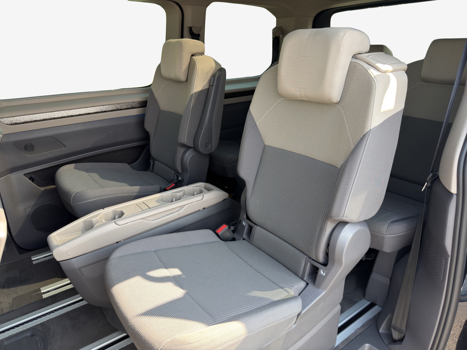 VW Multivan 1.4 eHybrid Life Energetic DSG-image-11