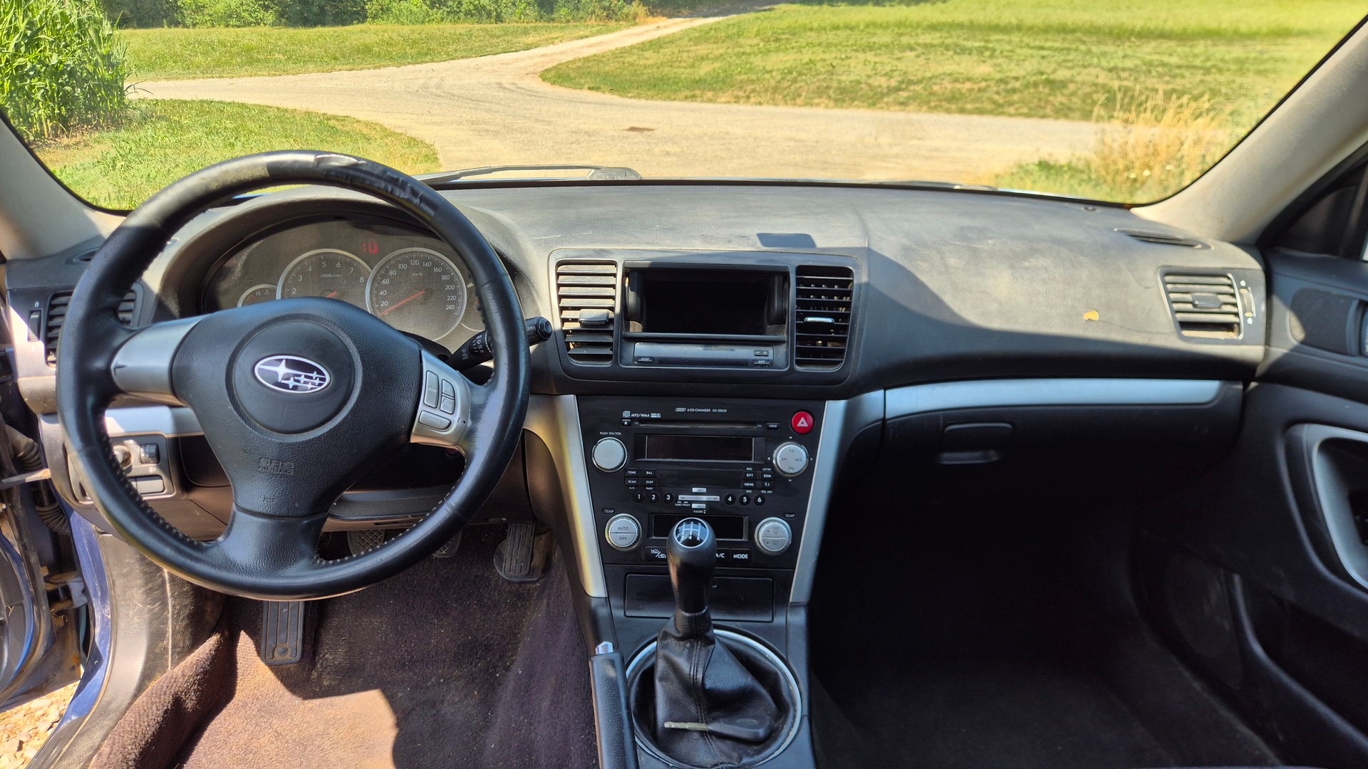 SUBARU Legacy 2.0R AWD Swiss-image-6