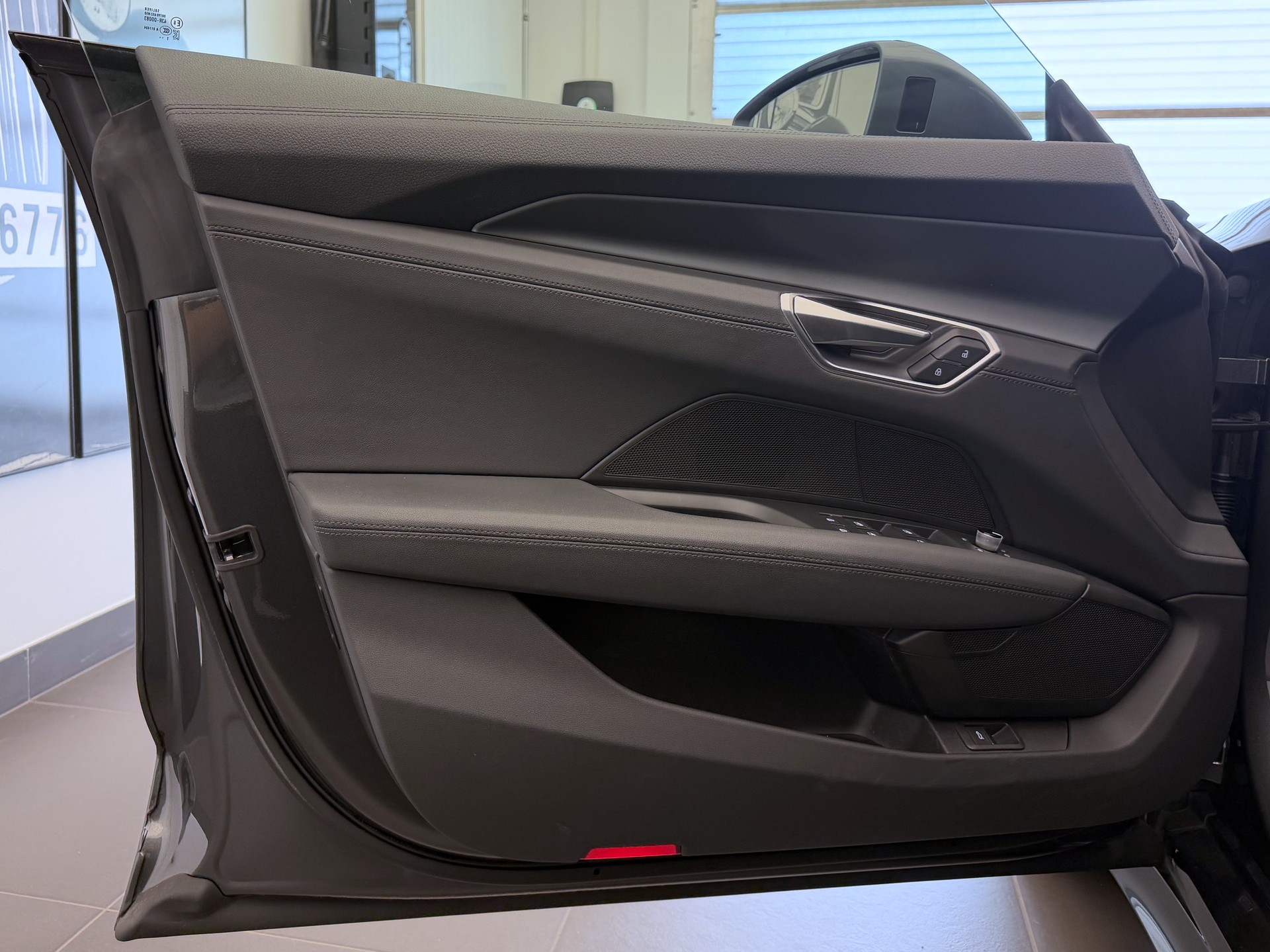 AUDI e-tron GT quattro-image-3