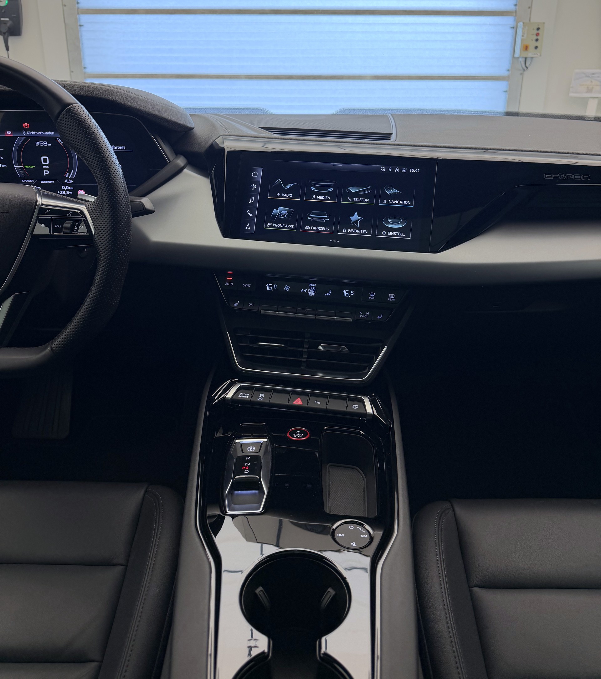 AUDI e-tron GT quattro-image-10