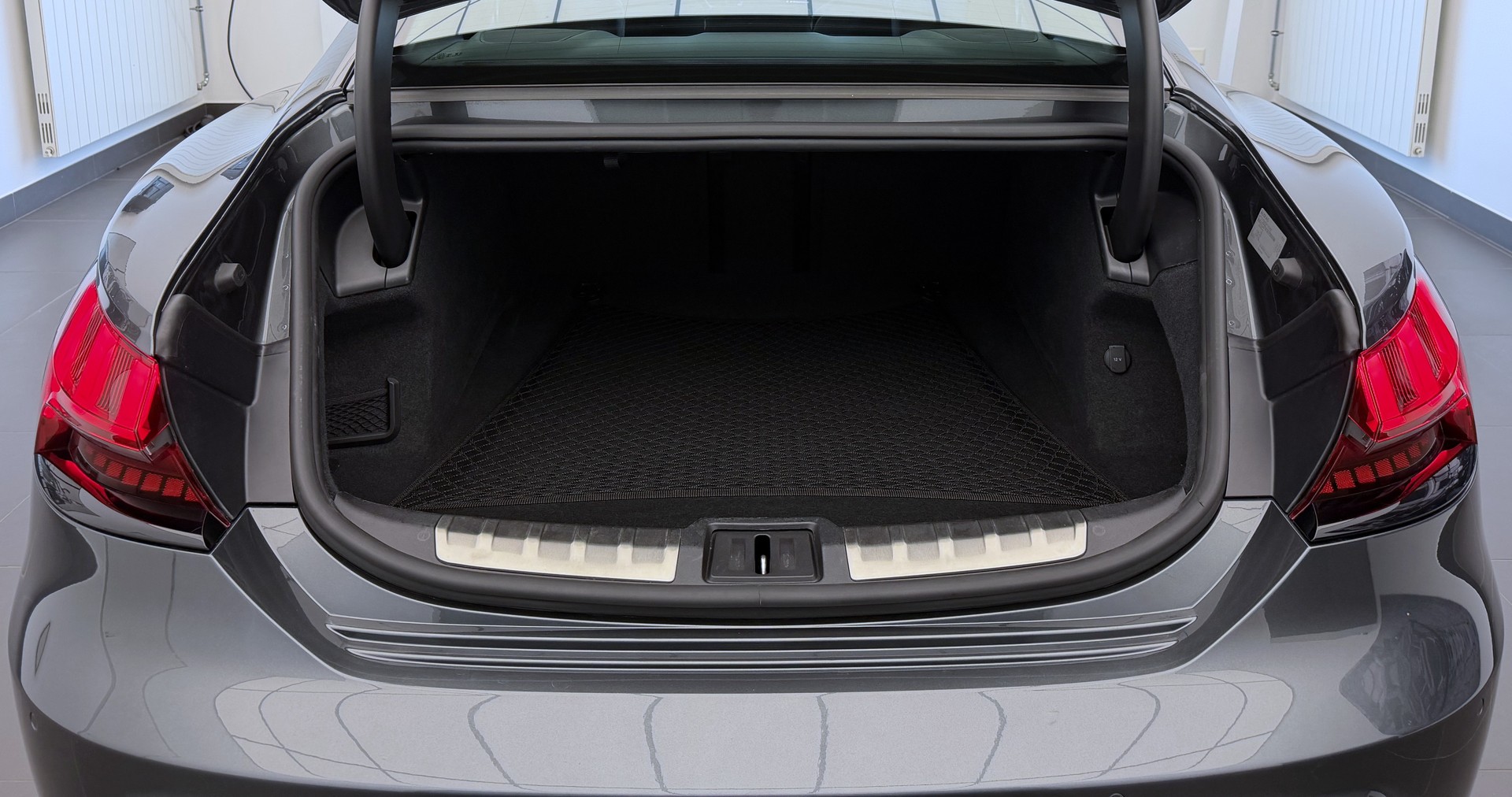 AUDI e-tron GT quattro-image-21