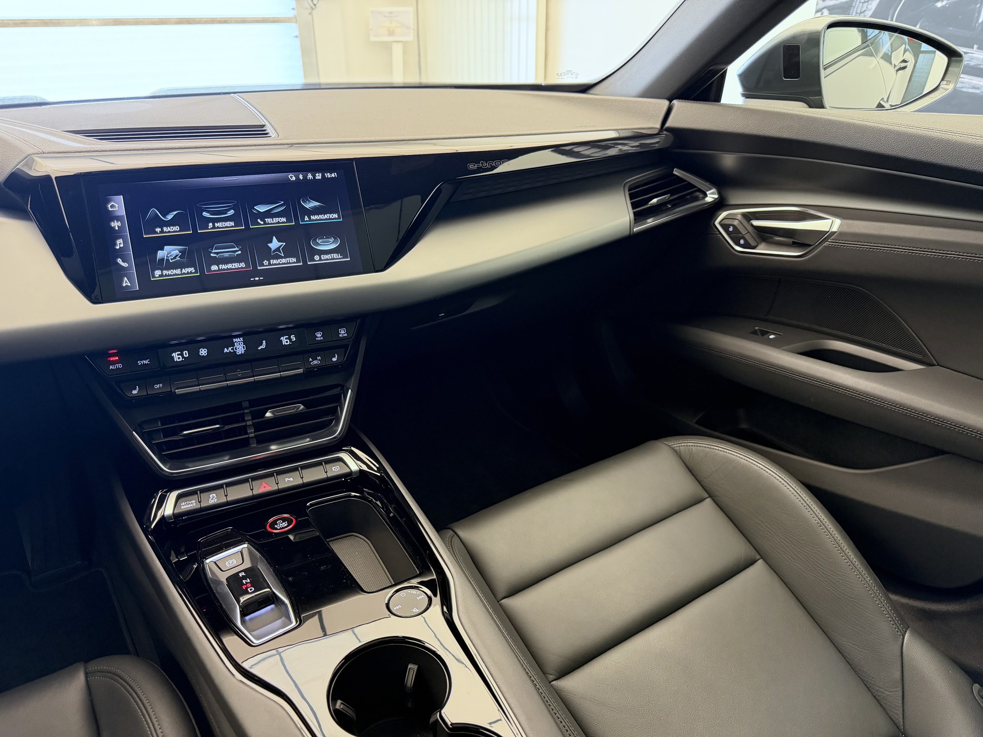 AUDI e-tron GT quattro-image-16
