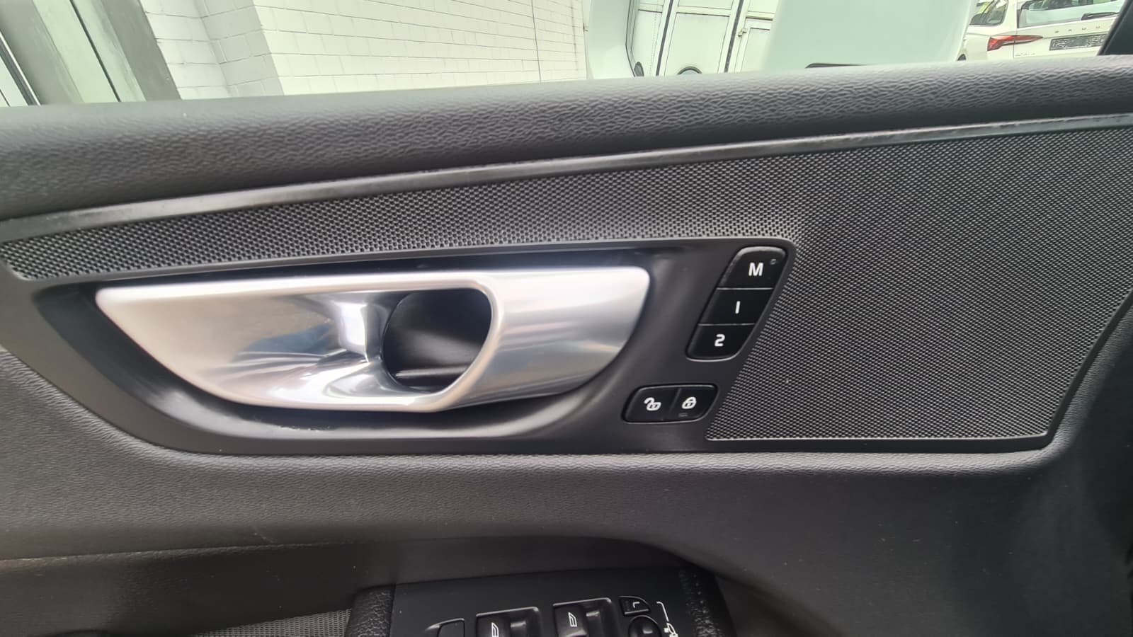 VOLVO XC60 B4 Diesel Mild Hybrid AWD Inscription Geartronic ** Voll-Leder ** Gr-Navi ** RF-Kamera ** Sitzmemory ** Lenkradheizung **-image-10