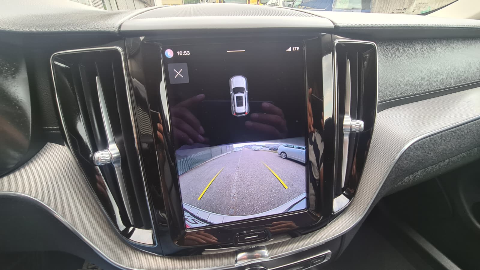 VOLVO XC60 B4 Diesel Mild Hybrid AWD Inscription Geartronic ** Voll-Leder ** Gr-Navi ** RF-Kamera ** Sitzmemory ** Lenkradheizung **-image-13