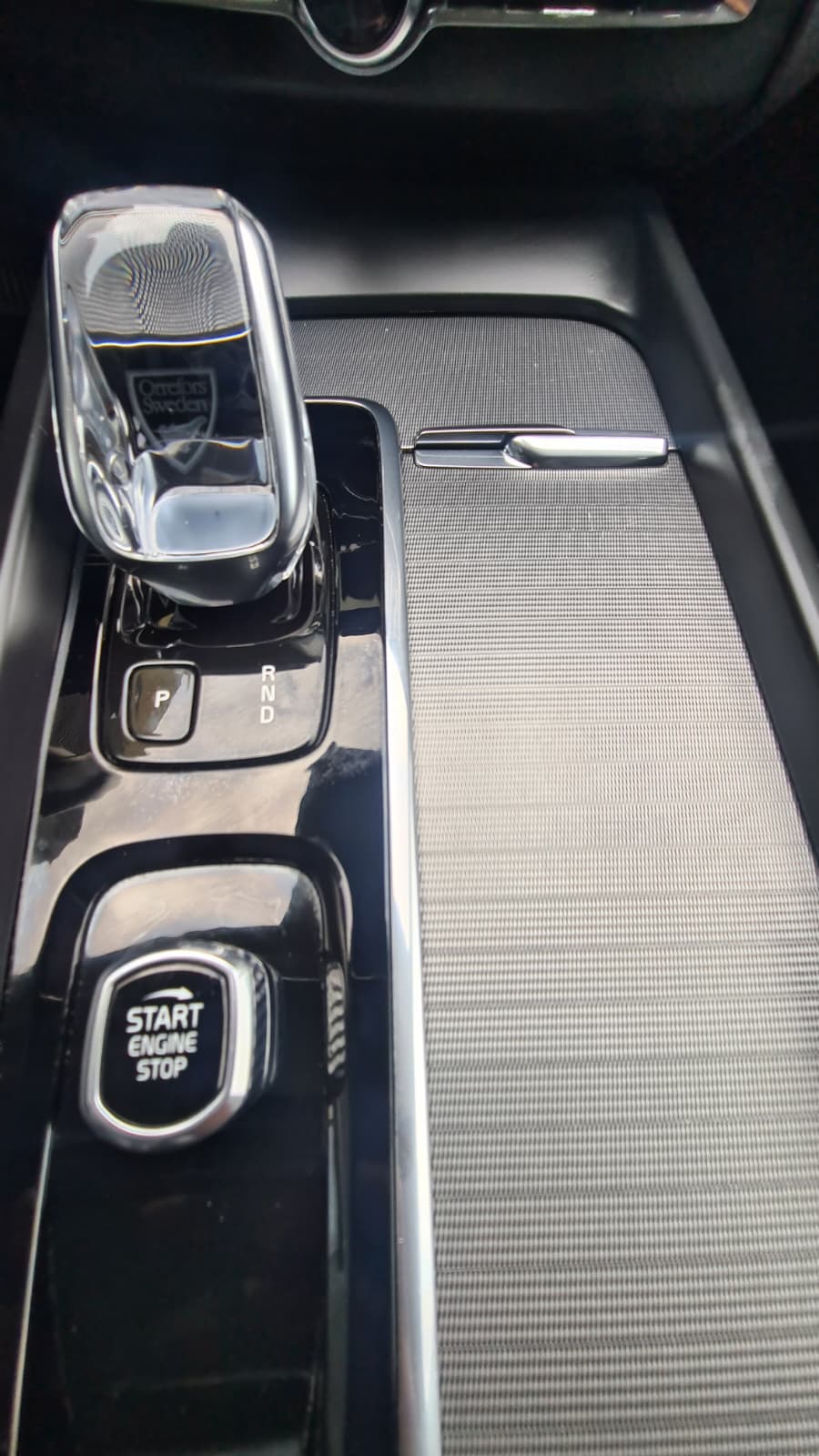 VOLVO XC60 B4 Diesel Mild Hybrid AWD Inscription Geartronic ** Voll-Leder ** Gr-Navi ** RF-Kamera ** Sitzmemory ** Lenkradheizung **-image-14