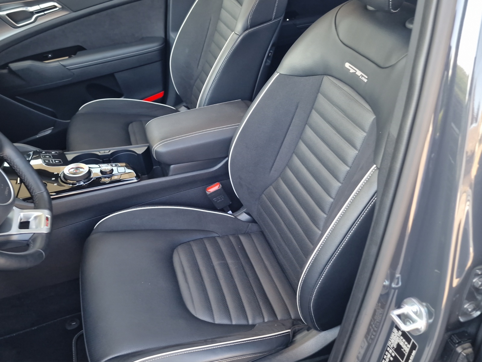 KIA Sportage 1.6 T-GDi Hybrid GT-Line-image-7