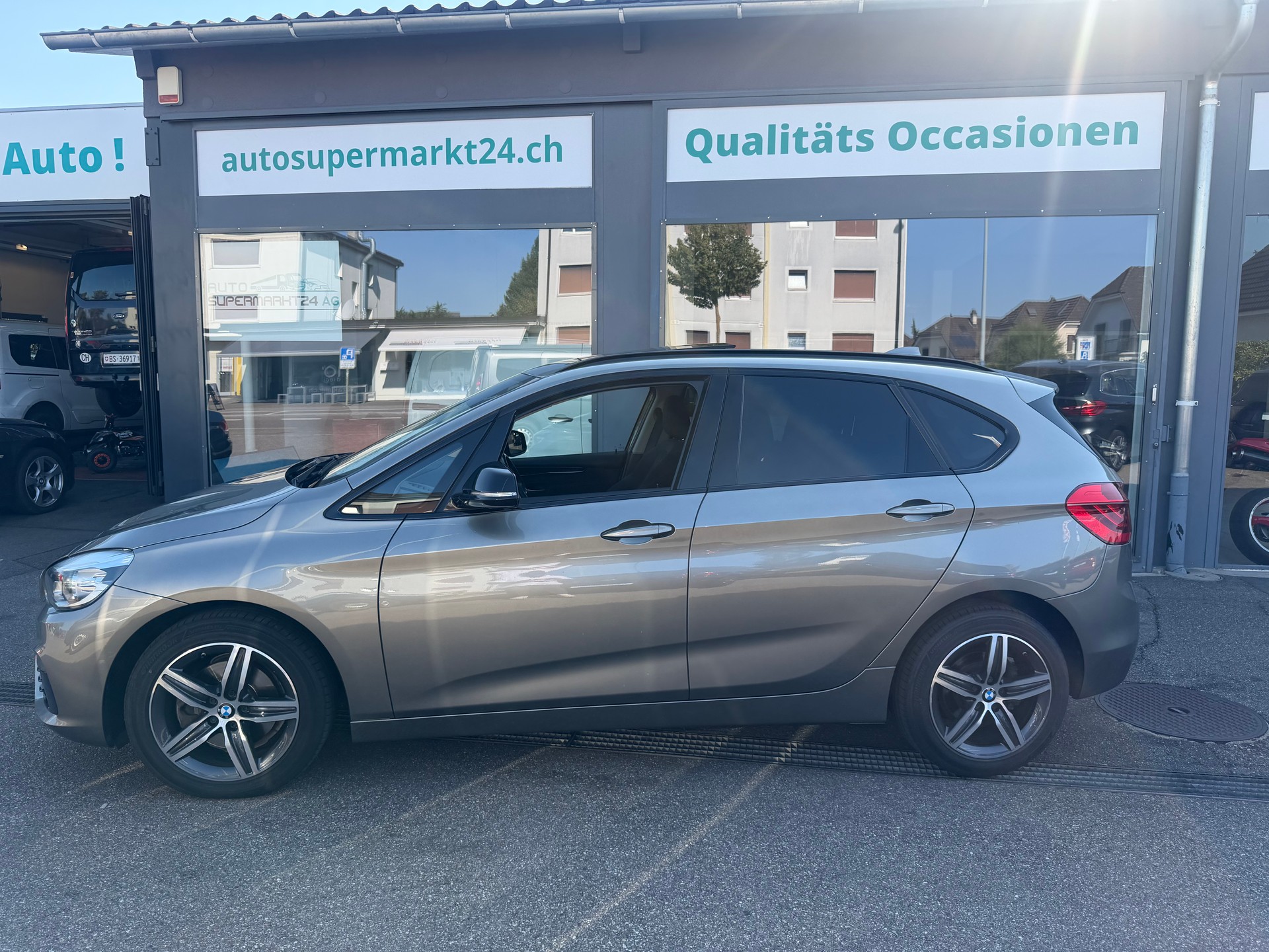 BMW 220d xDrive Active Tourer Sport Line Steptronic-image-1
