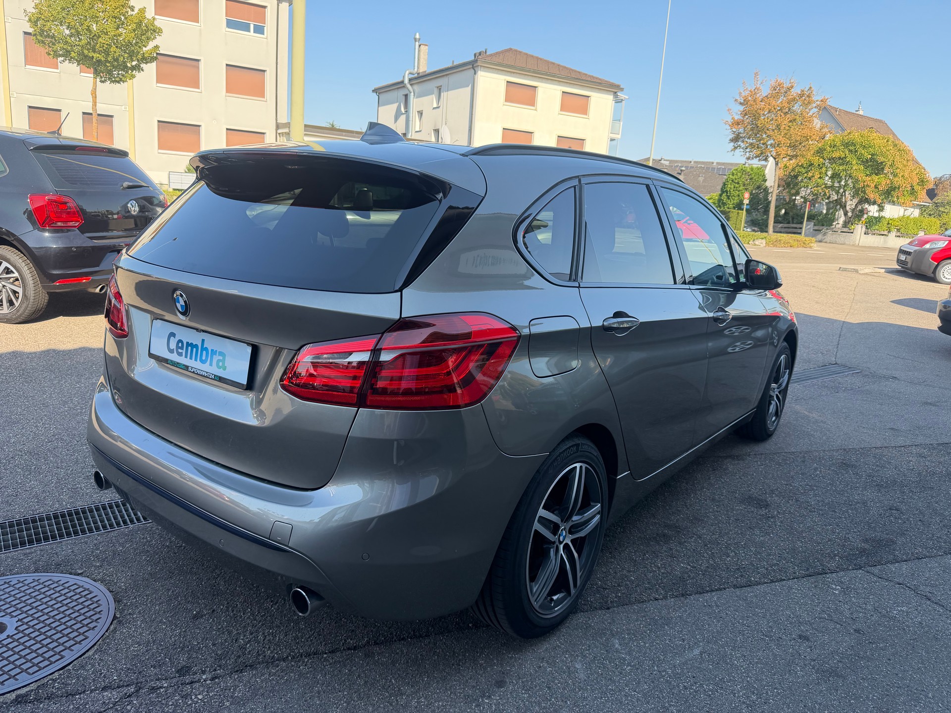BMW 220d xDrive Active Tourer Sport Line Steptronic-image-4