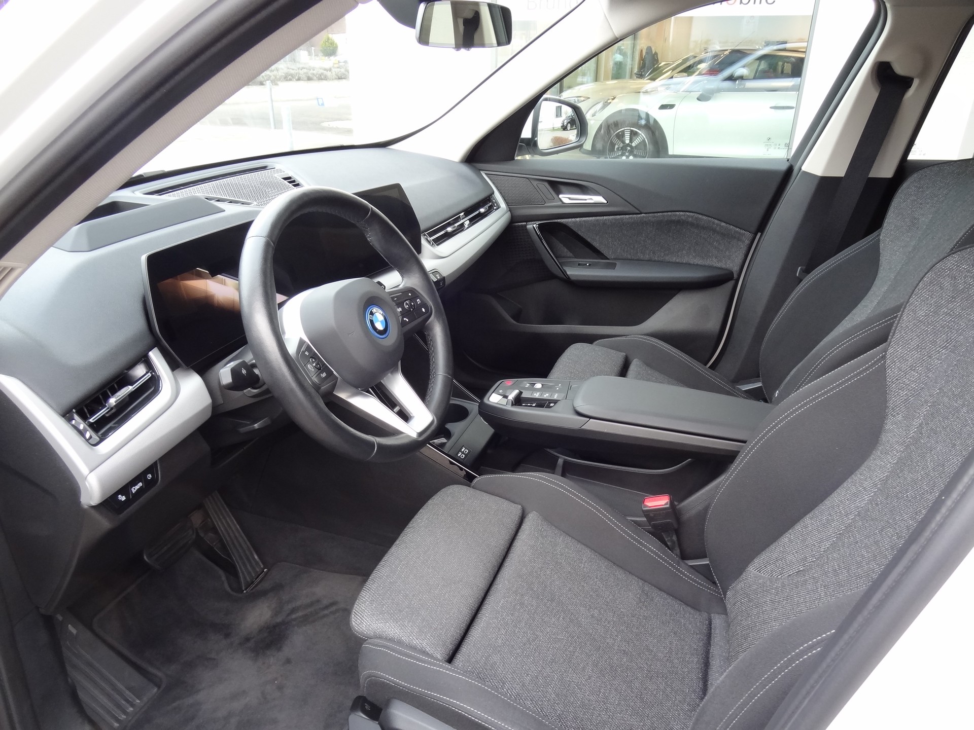 BMW X1 xDrive 30e-image-4
