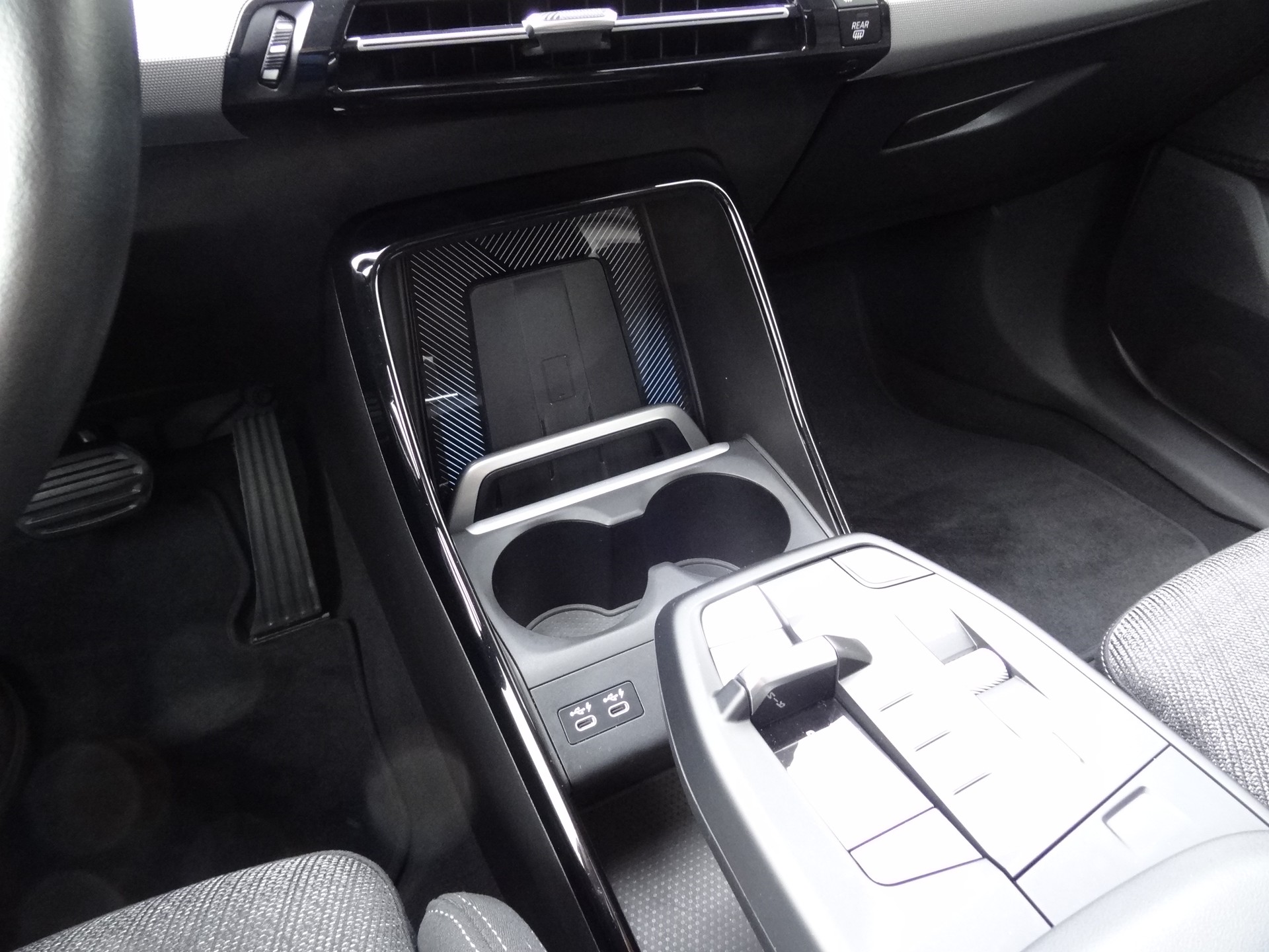 BMW X1 xDrive 30e-image-10