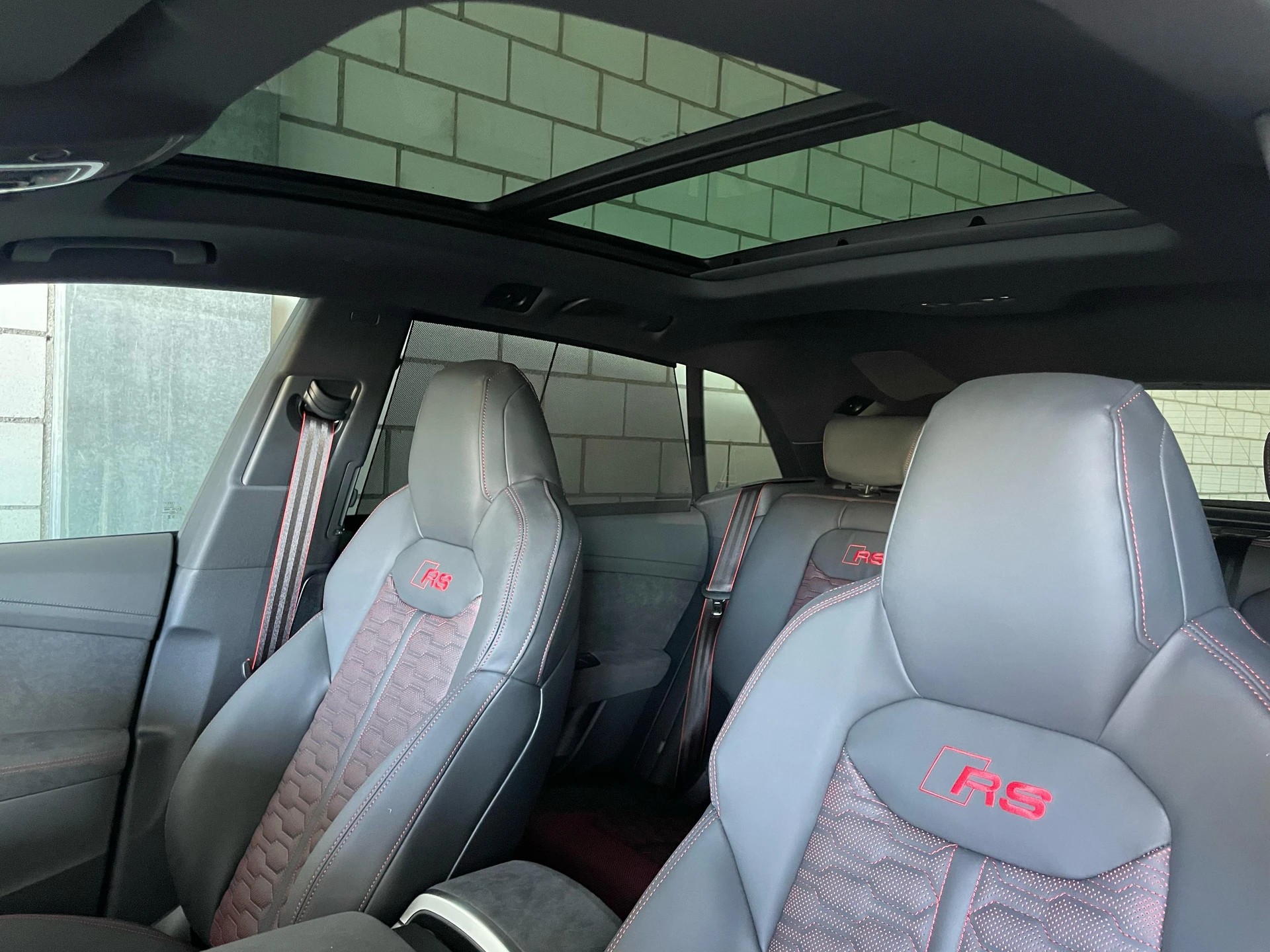 AUDI RSQ8 performance quattro Traumausstattung-showroom-element-2