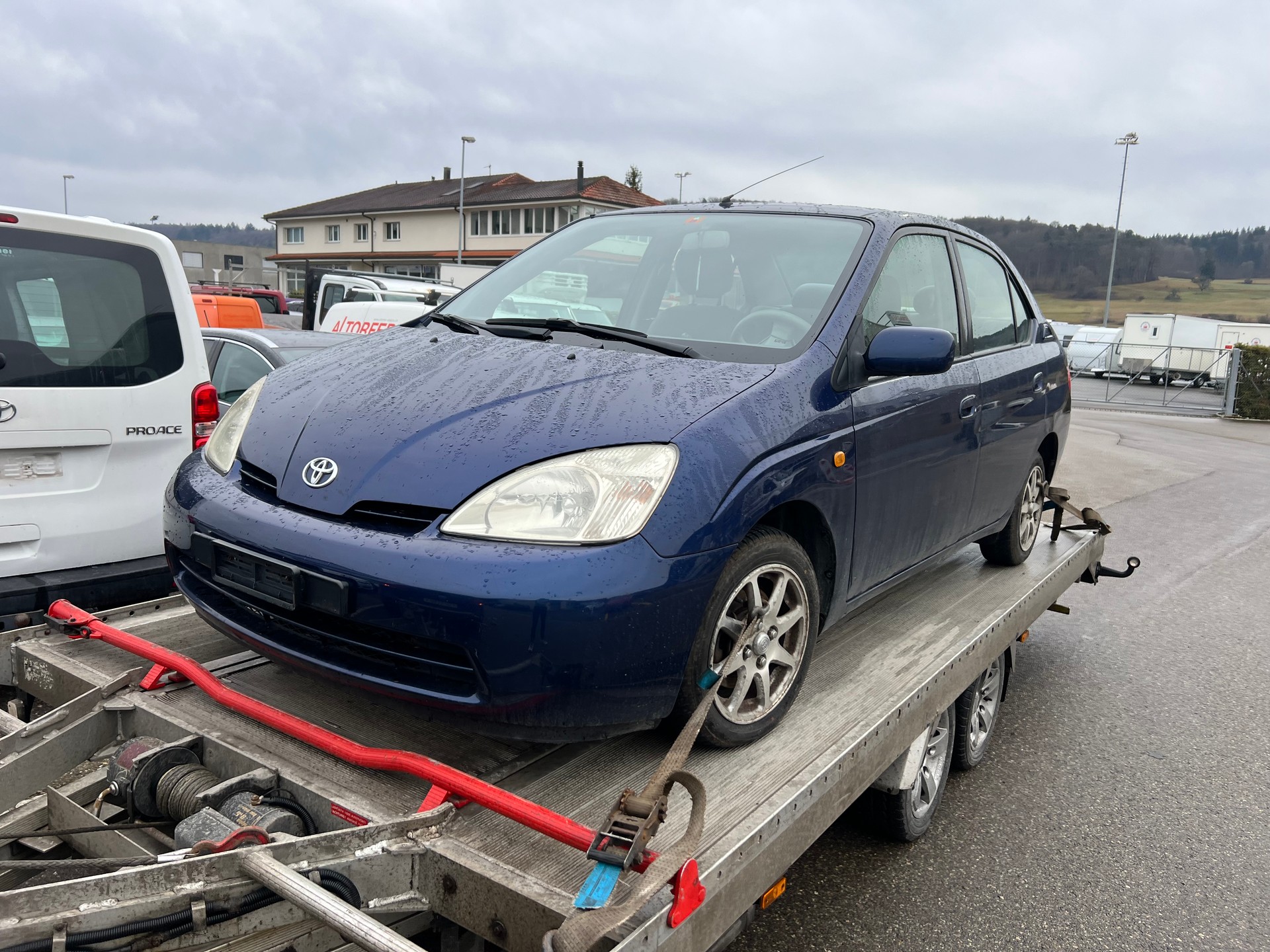 TOYOTA Prius 1.5 16V Hybrid-image-2