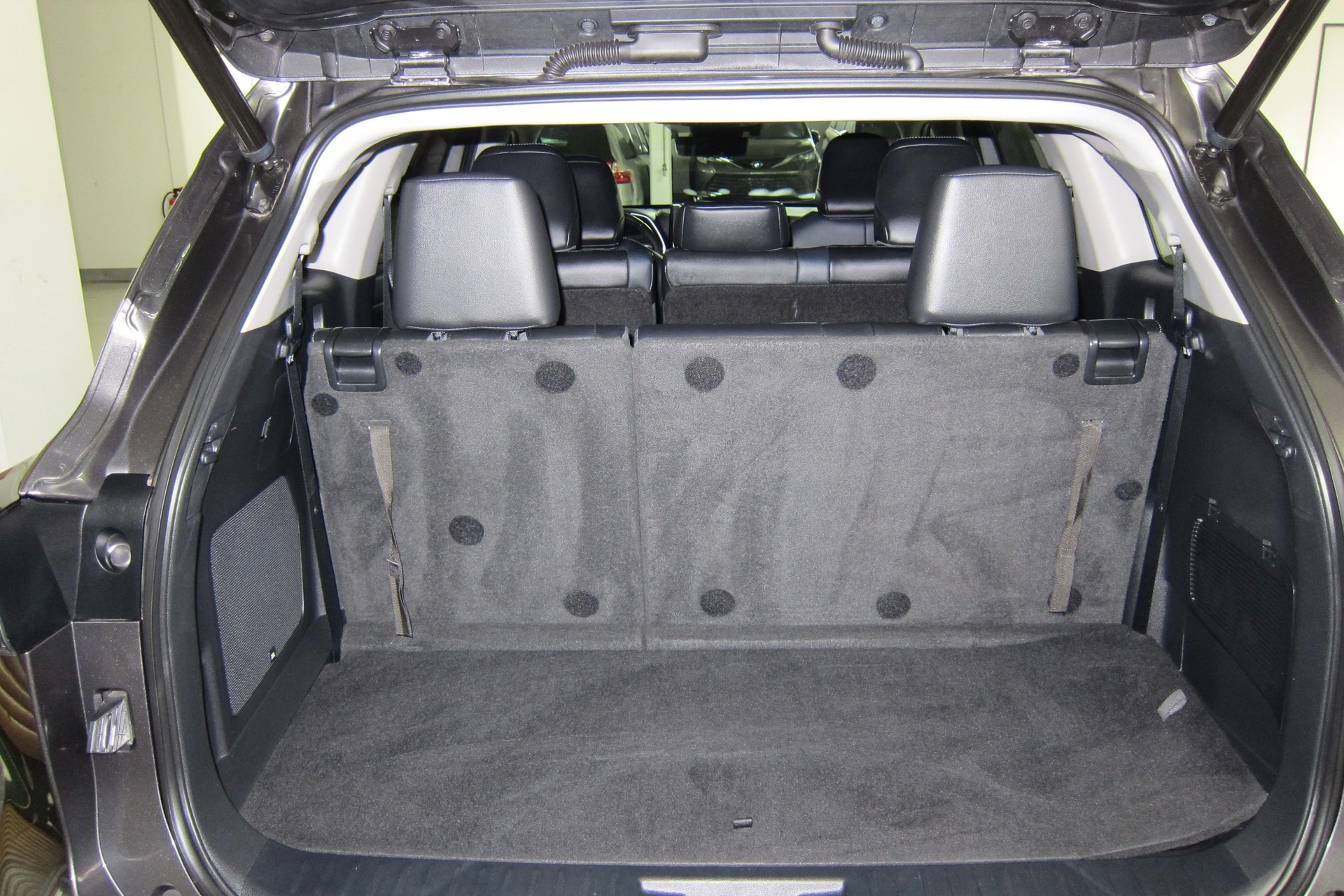 TOYOTA Highlander 2.5 HSD Premium e-CVT-image-5