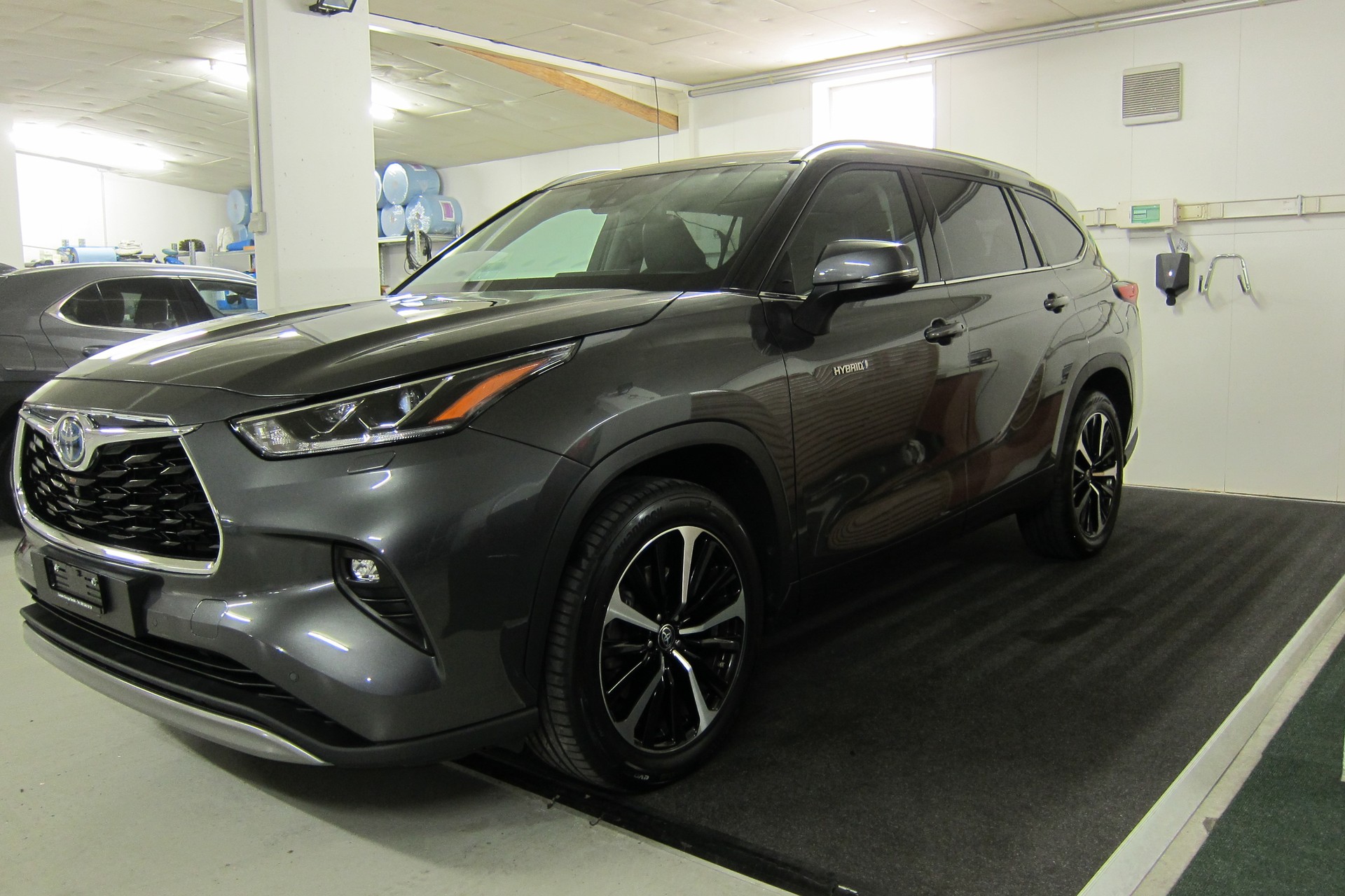 TOYOTA Highlander 2.5 HSD Premium e-CVT-image-2