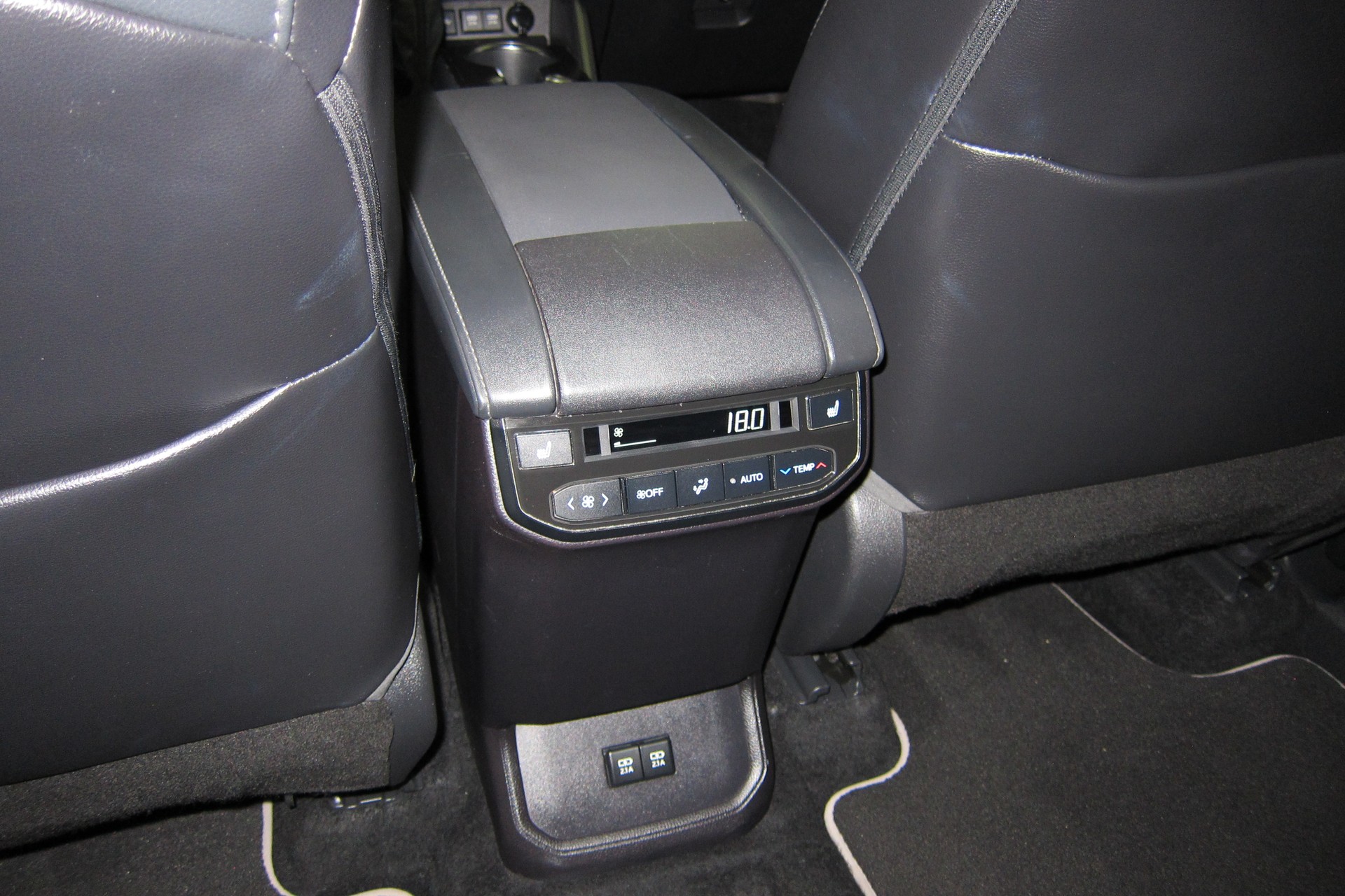 TOYOTA Highlander 2.5 HSD Premium e-CVT-image-12