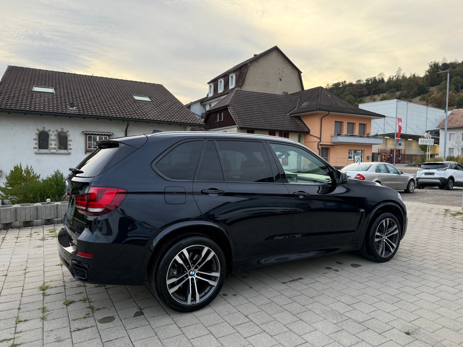 BMW X5 xDrive M50d Steptronic-image-4