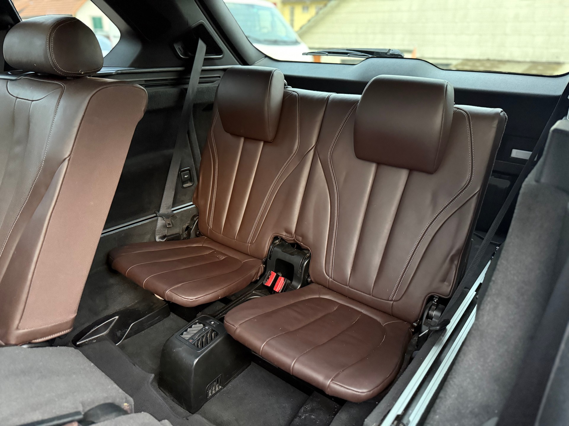 BMW X5 xDrive M50d Steptronic-image-16