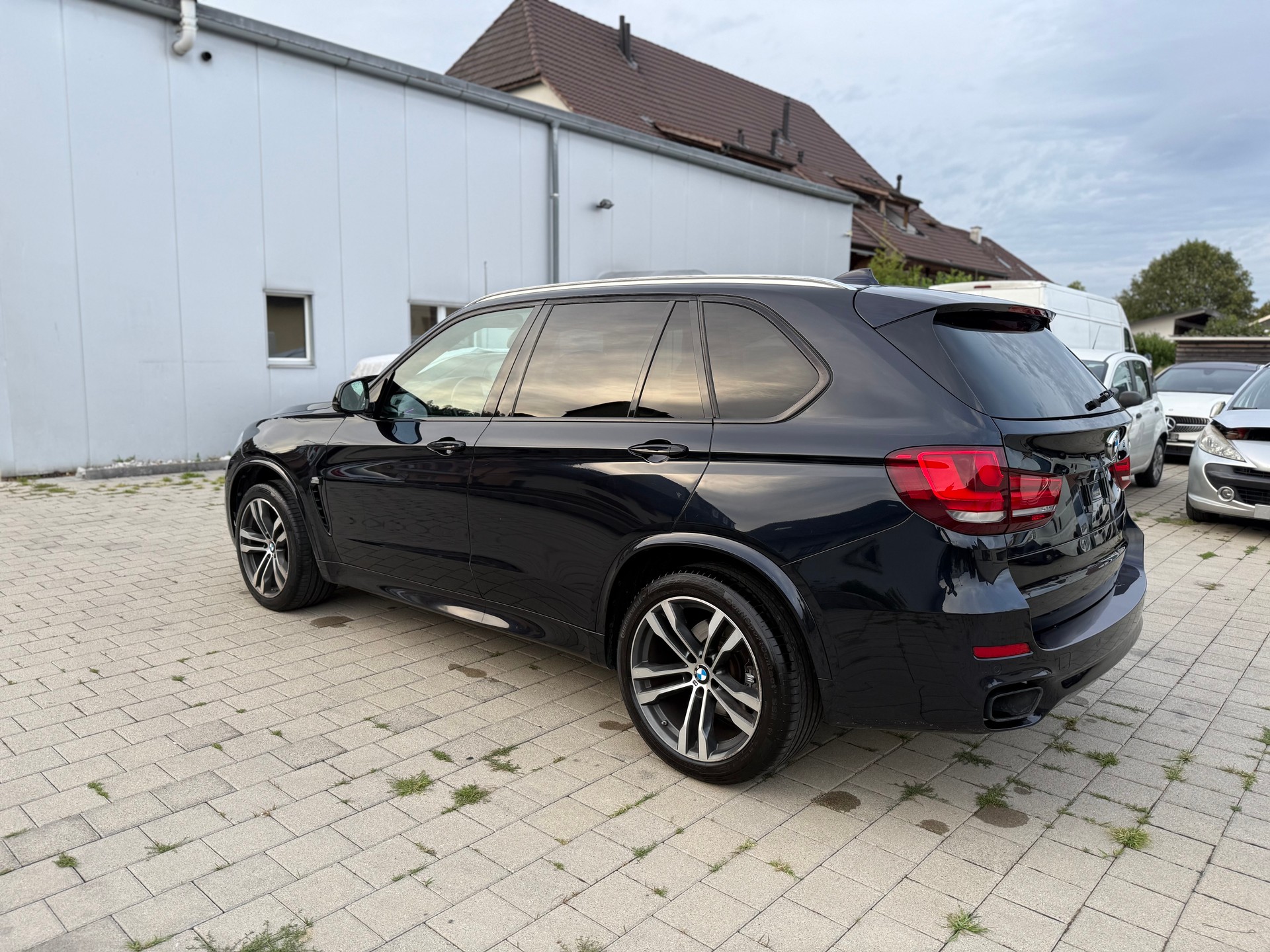 BMW X5 xDrive M50d Steptronic-image-8