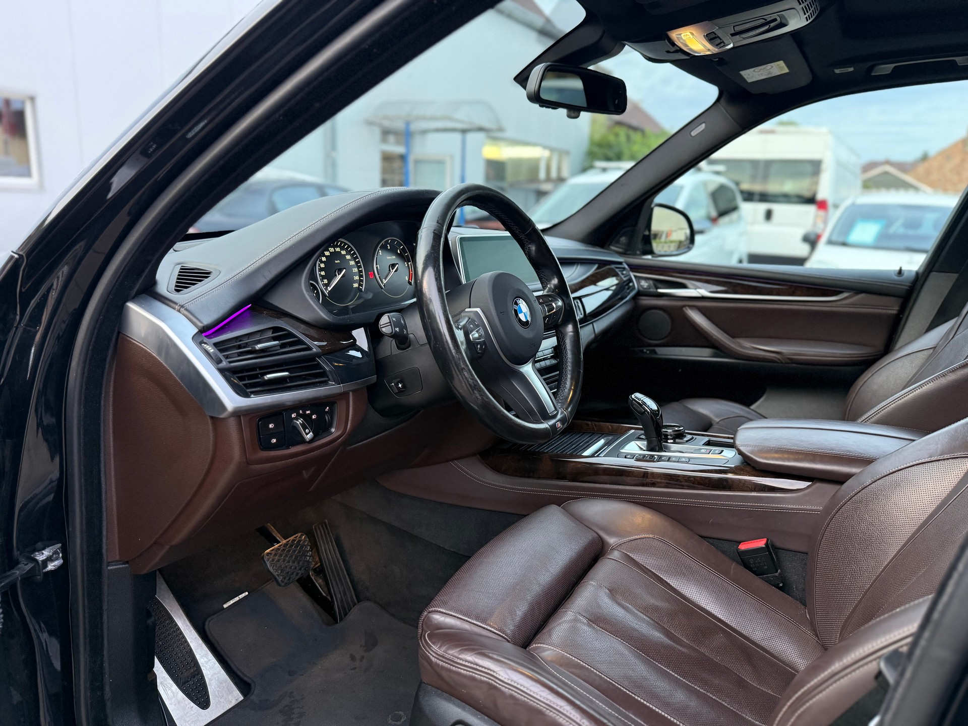 BMW X5 xDrive M50d Steptronic-image-12