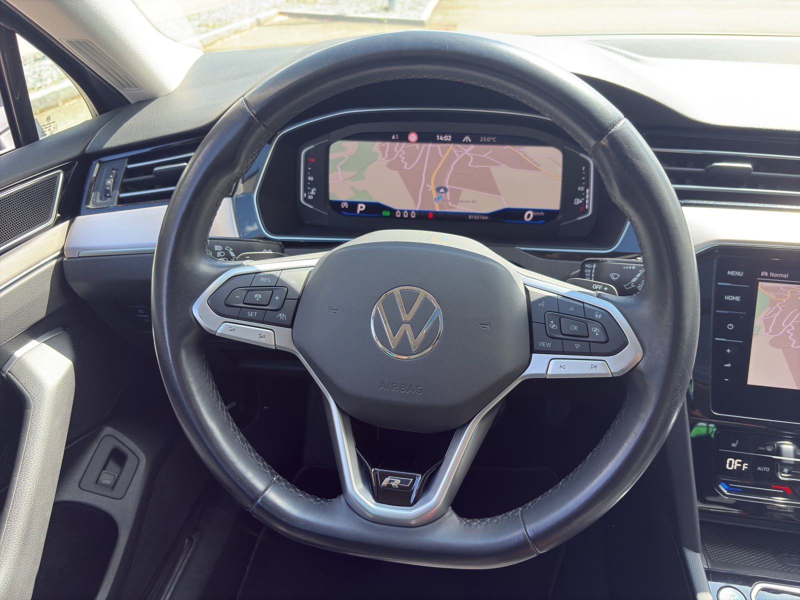 VW Passat Variant 2.0 TDI 200 Elegance DSG 4m-image-11