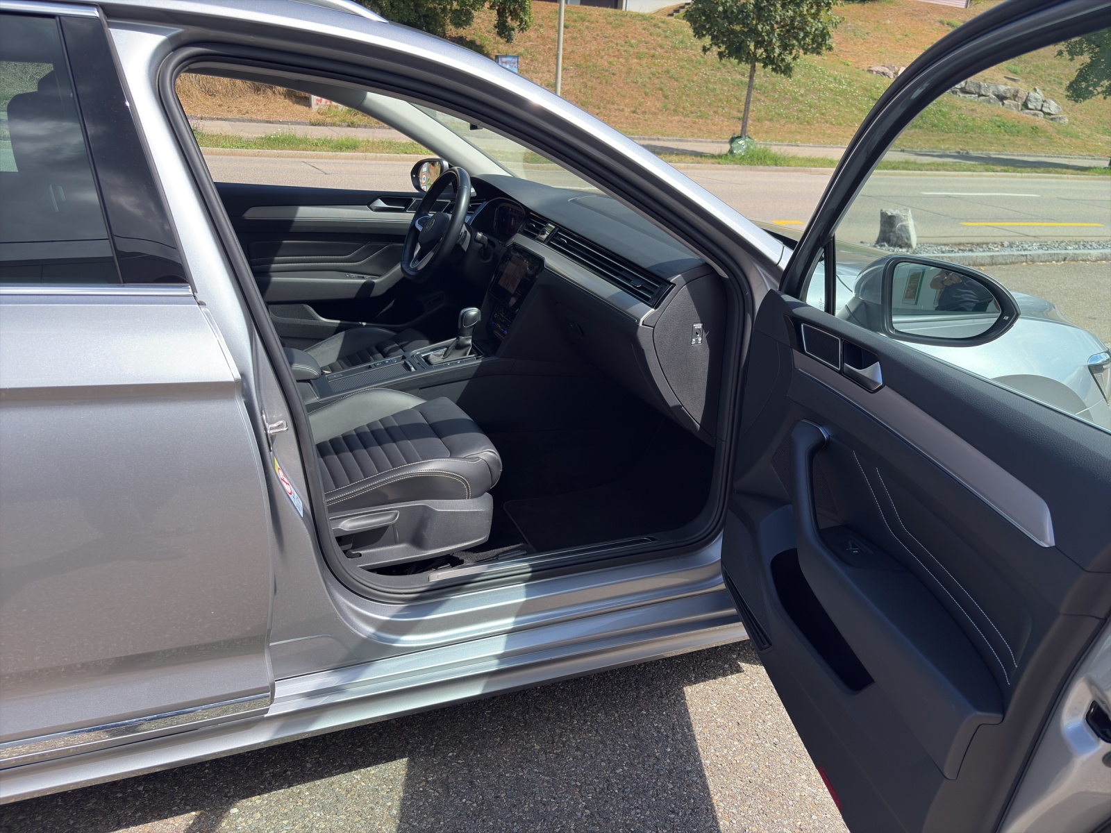 VW Passat Variant 2.0 TDI 200 Elegance DSG 4m-image-5