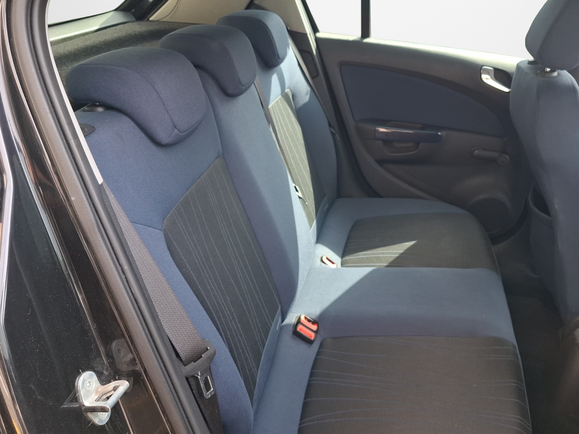 OPEL Corsa 1.4 TP Color Edition Automatic-image-15
