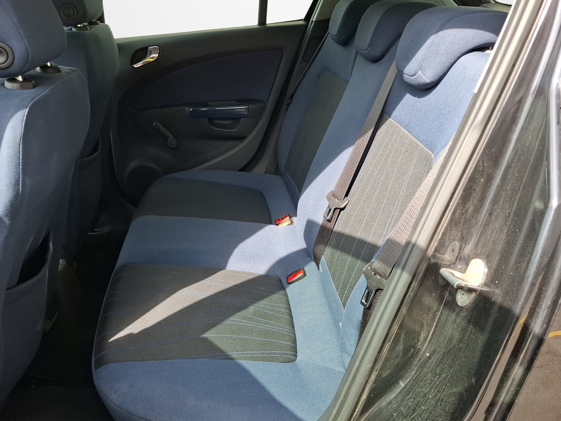 OPEL Corsa 1.4 TP Color Edition Automatic-image-13
