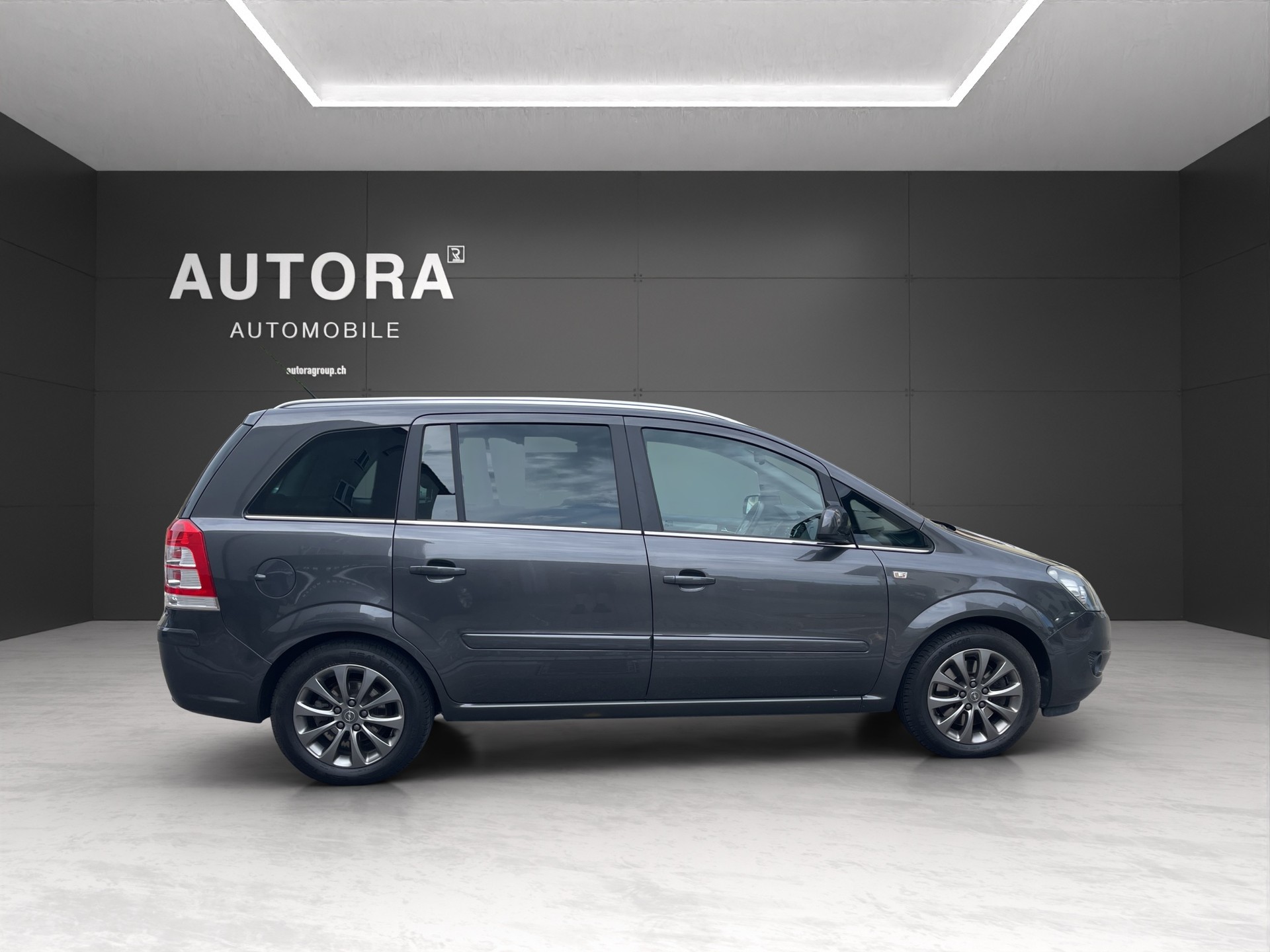 OPEL Zafira 2.2i 16V Anniversary Edition Automatic-image-6