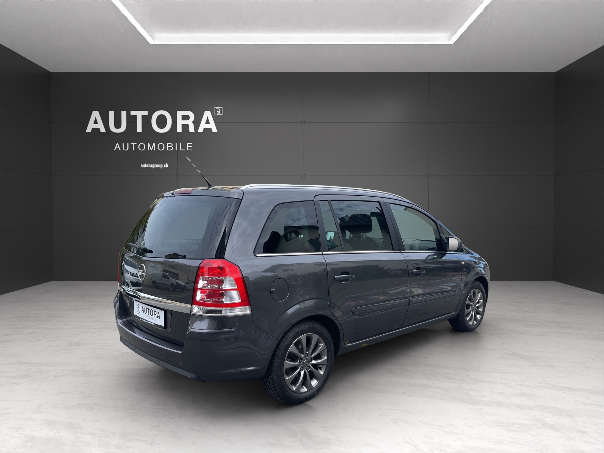 OPEL Zafira 2.2i 16V Anniversary Edition Automatic-image-5