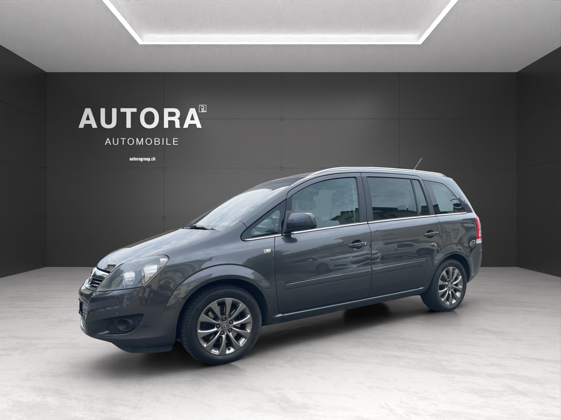 OPEL Zafira 2.2i 16V Anniversary Edition Automatic-image-0