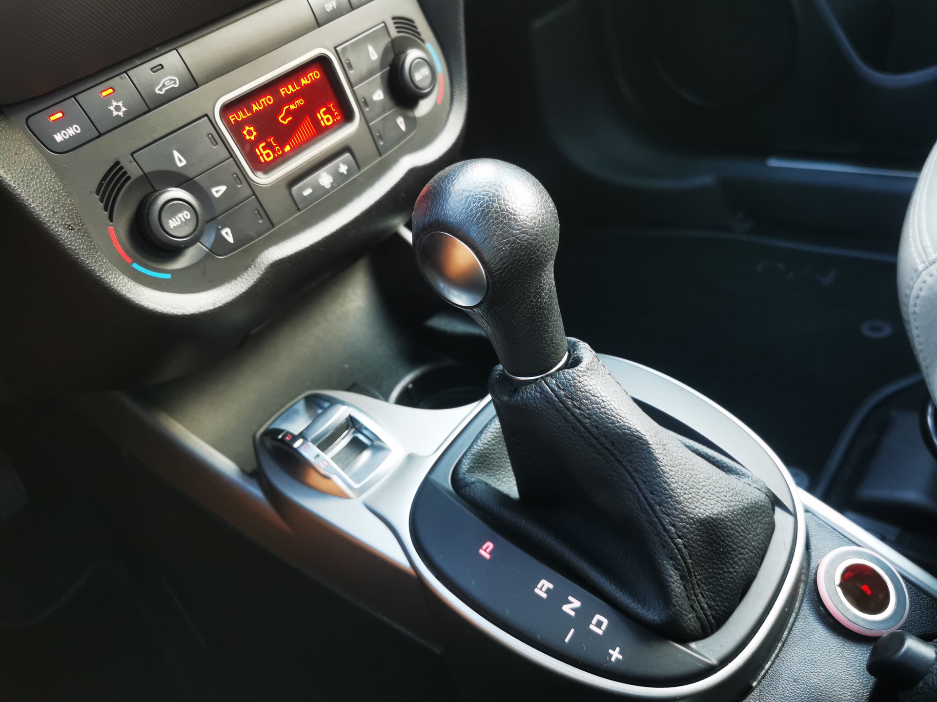 ALFA ROMEO MiTo 1.4 TB Racer TCT-image-10