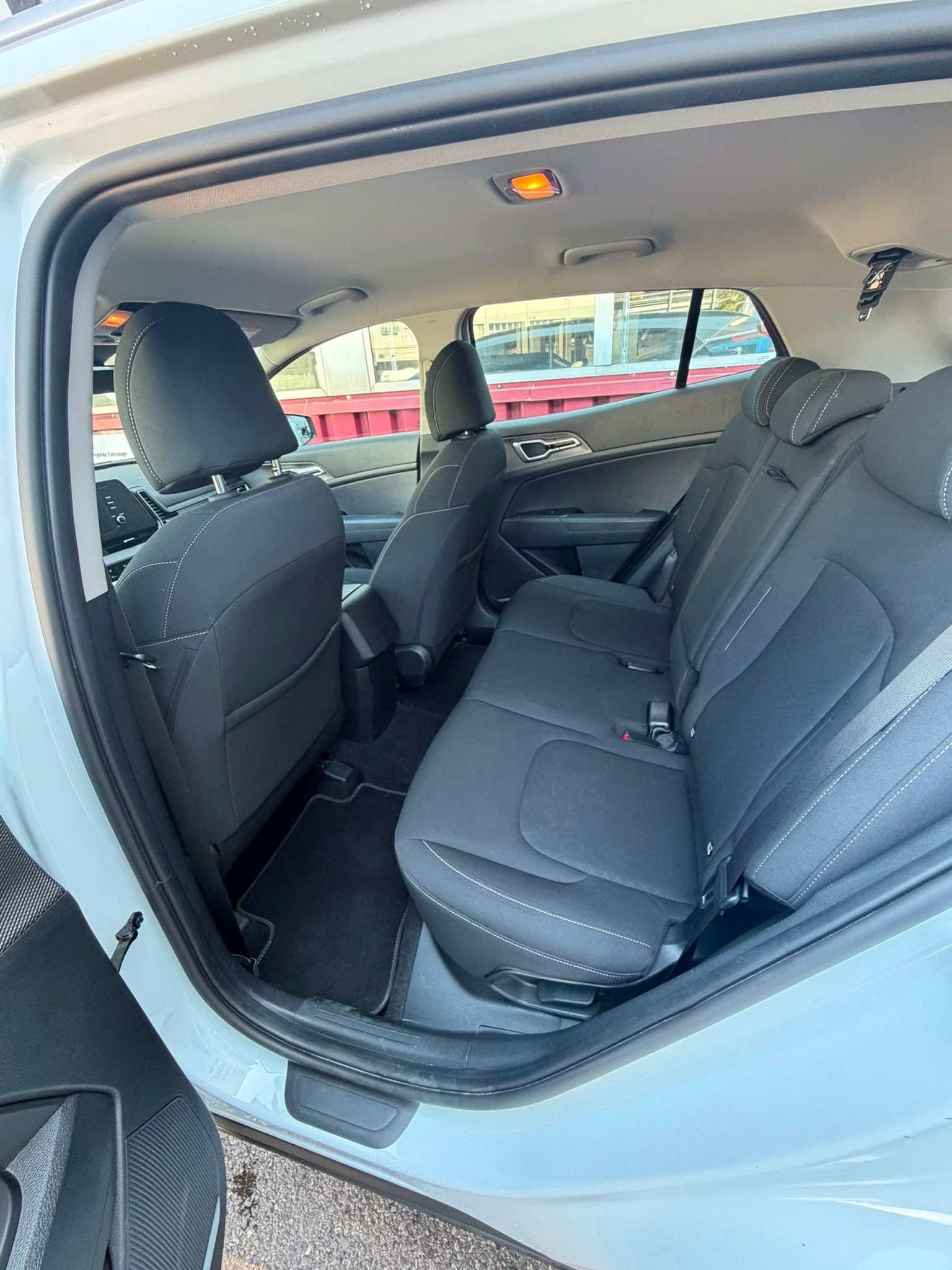 KIA Sportage 1.6T-GDi MHEV-image-4