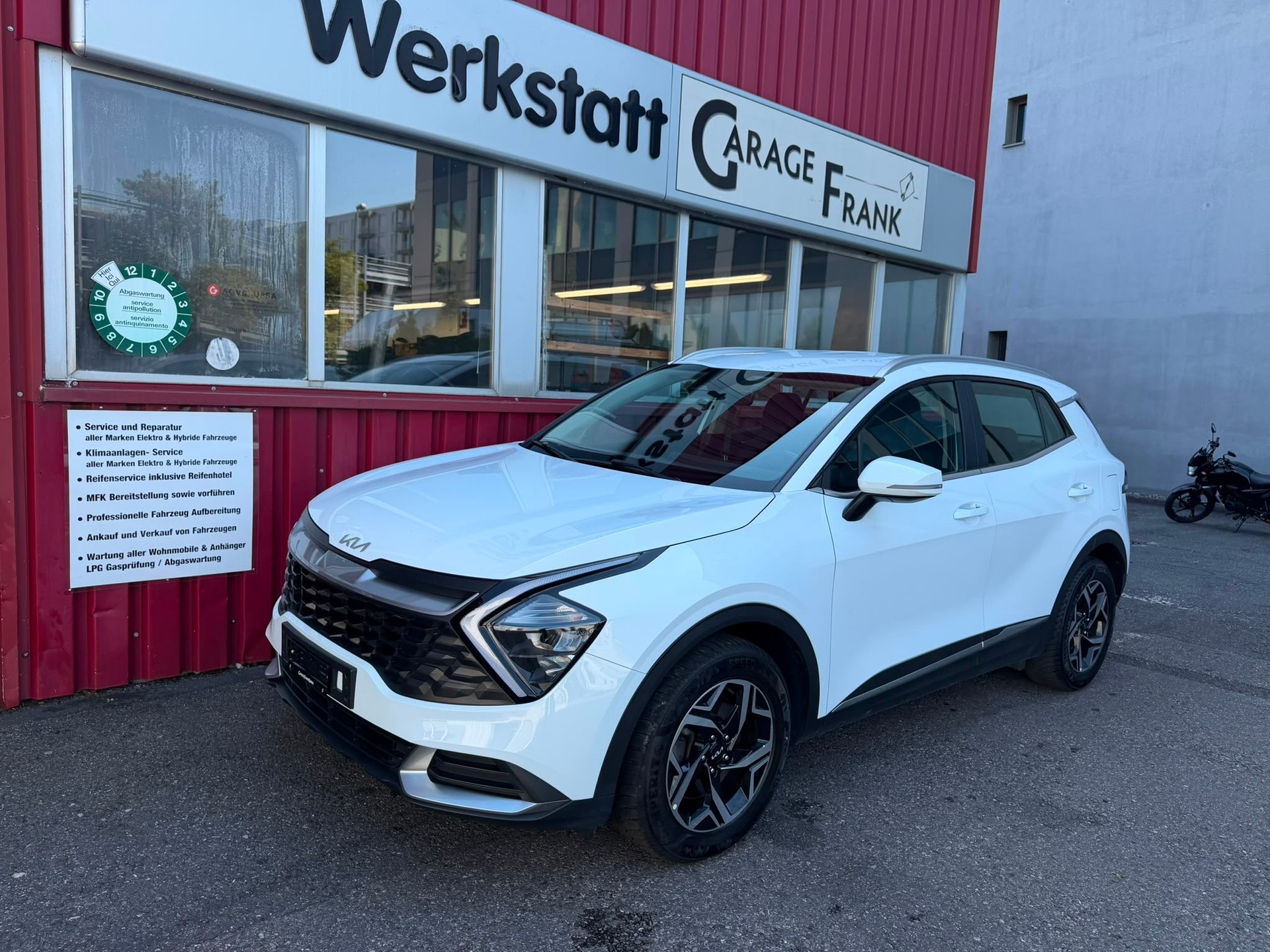 KIA Sportage 1.6T-GDi MHEV-image-1