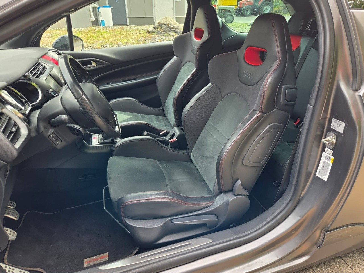 DS AUTOMOBILES DS3 Cabrio 1.6 THP Racing Limiteé 078/100-image-10
