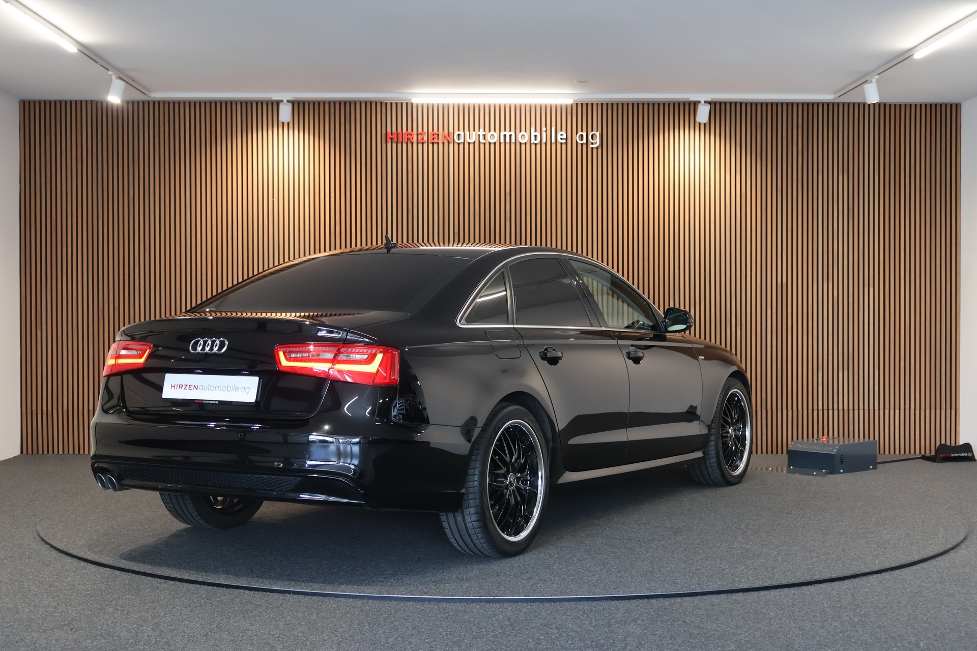 AUDI A6 Limousine 2.0 TDI-image-4