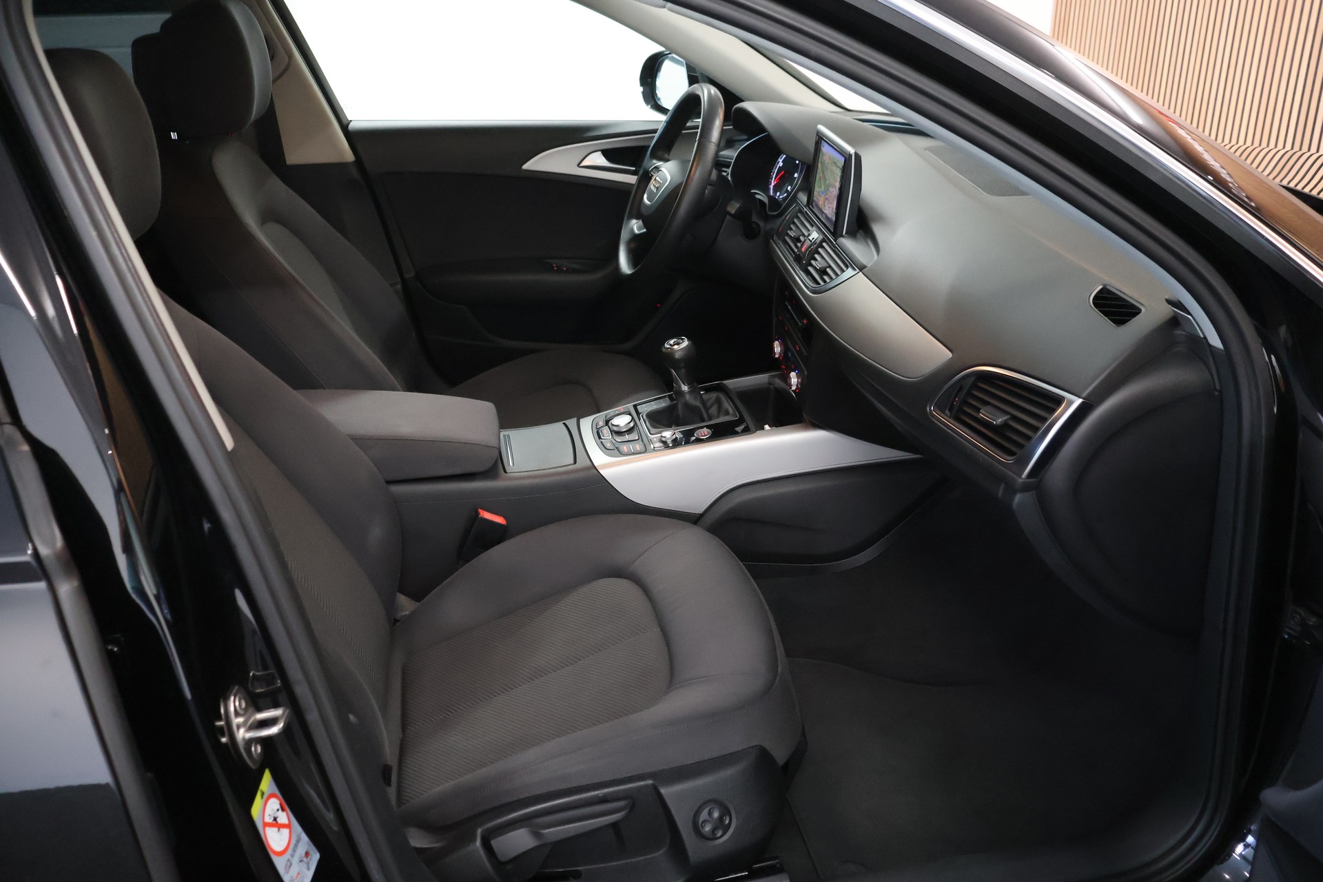 AUDI A6 Limousine 2.0 TDI-image-14