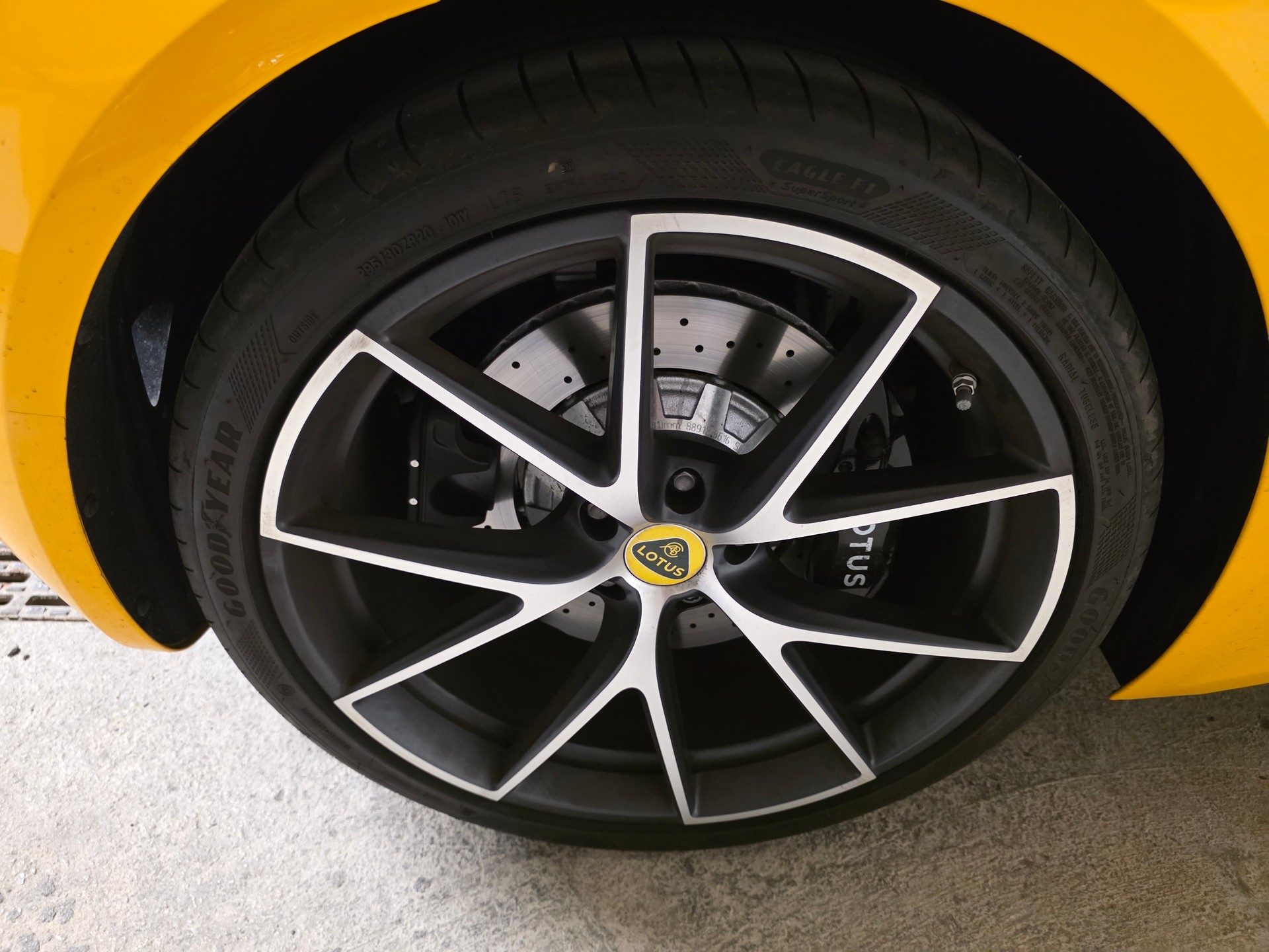 LOTUS 3.5 V6 First Edition-image-5