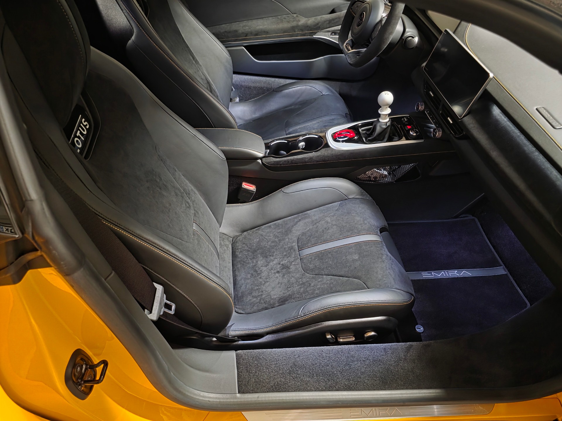 LOTUS 3.5 V6 First Edition-image-8