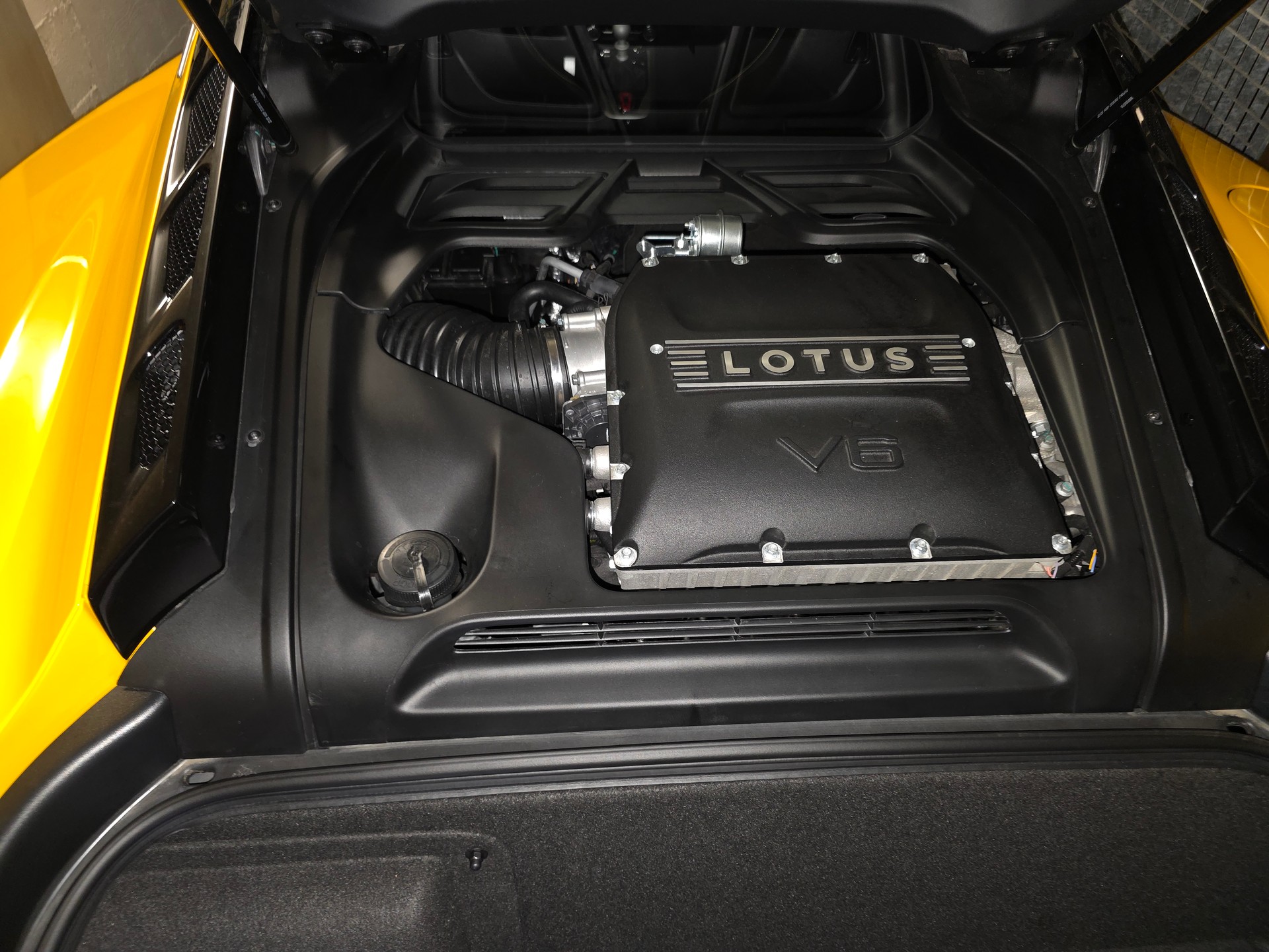 LOTUS 3.5 V6 First Edition-image-11