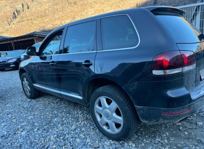 VW Touareg 5.0 TDI V10 Automatic-image-4