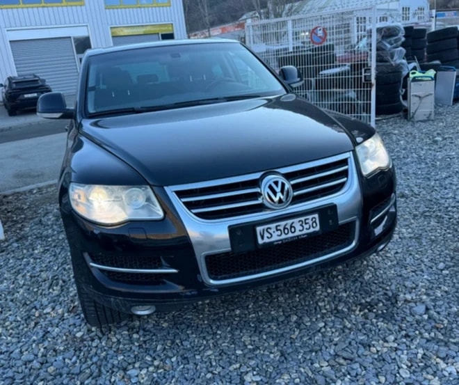 VW Touareg 5.0 TDI V10 Automatic-image-7