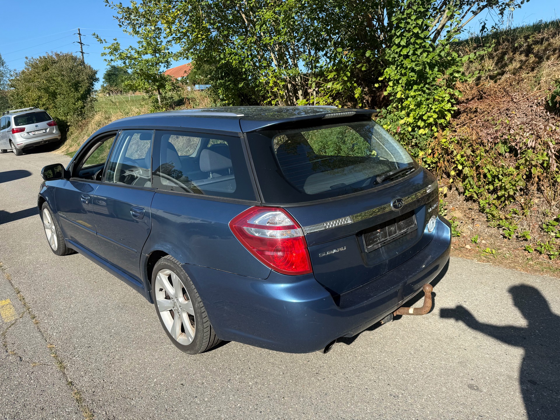 SUBARU Legacy 2.0R AWD Swiss-image-3