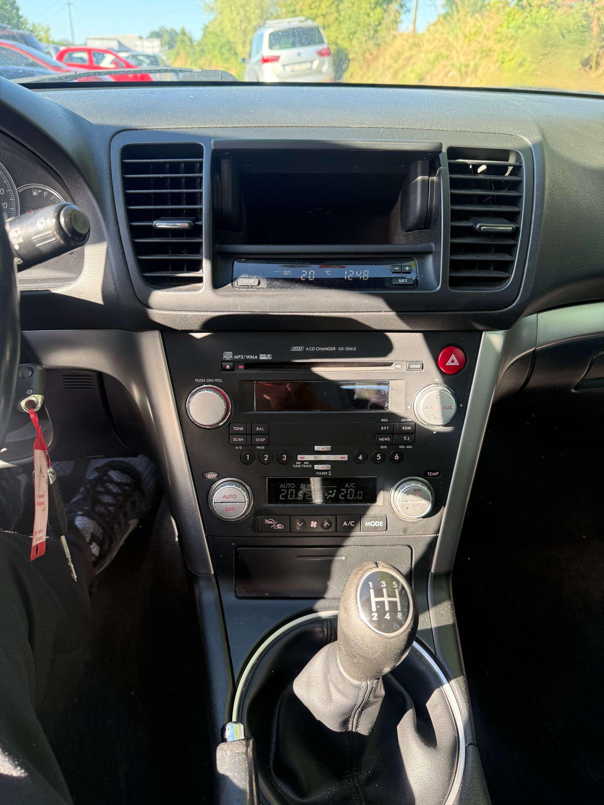 SUBARU Legacy 2.0R AWD Swiss-image-6